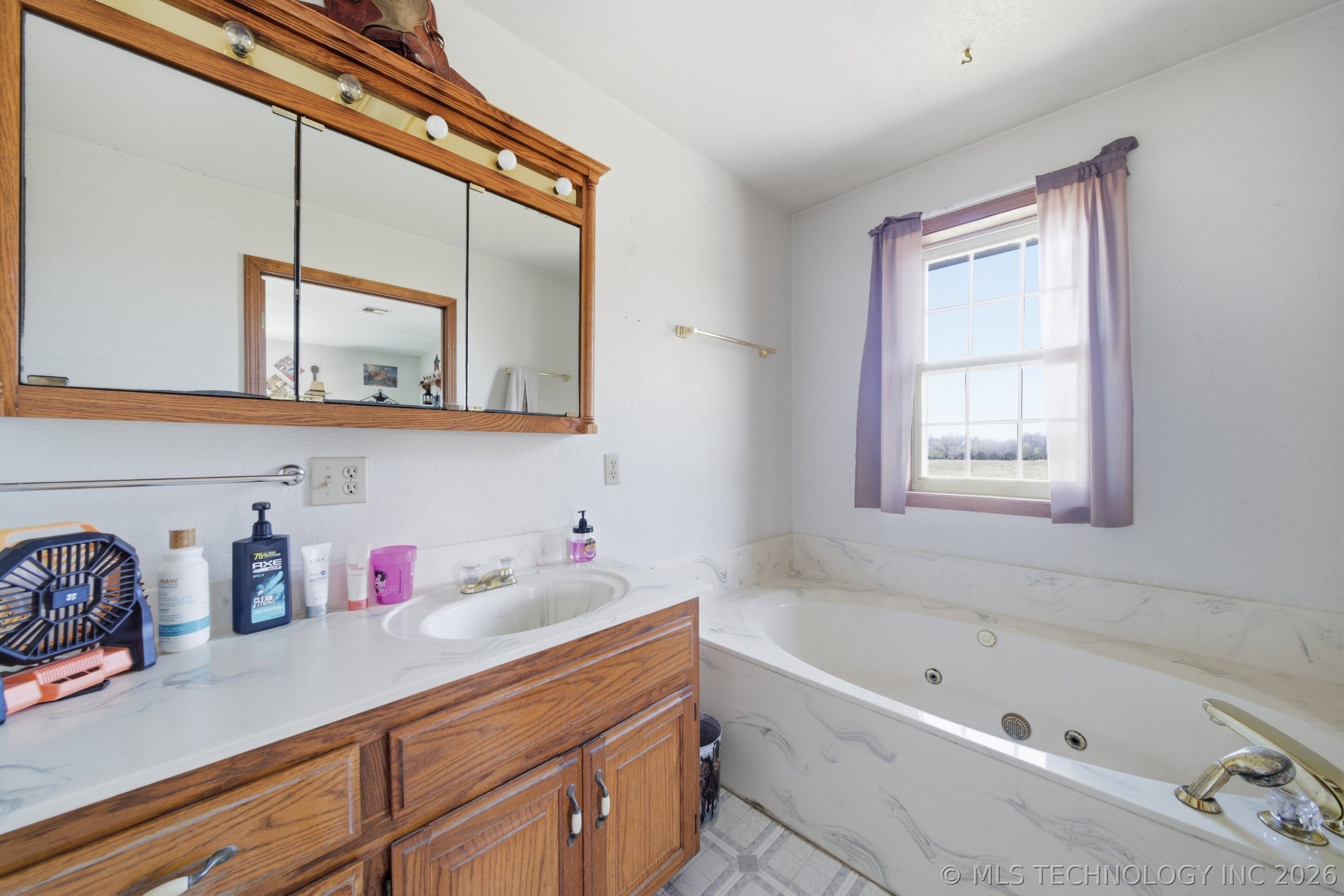 439092 E 40 Road Property Photo 23