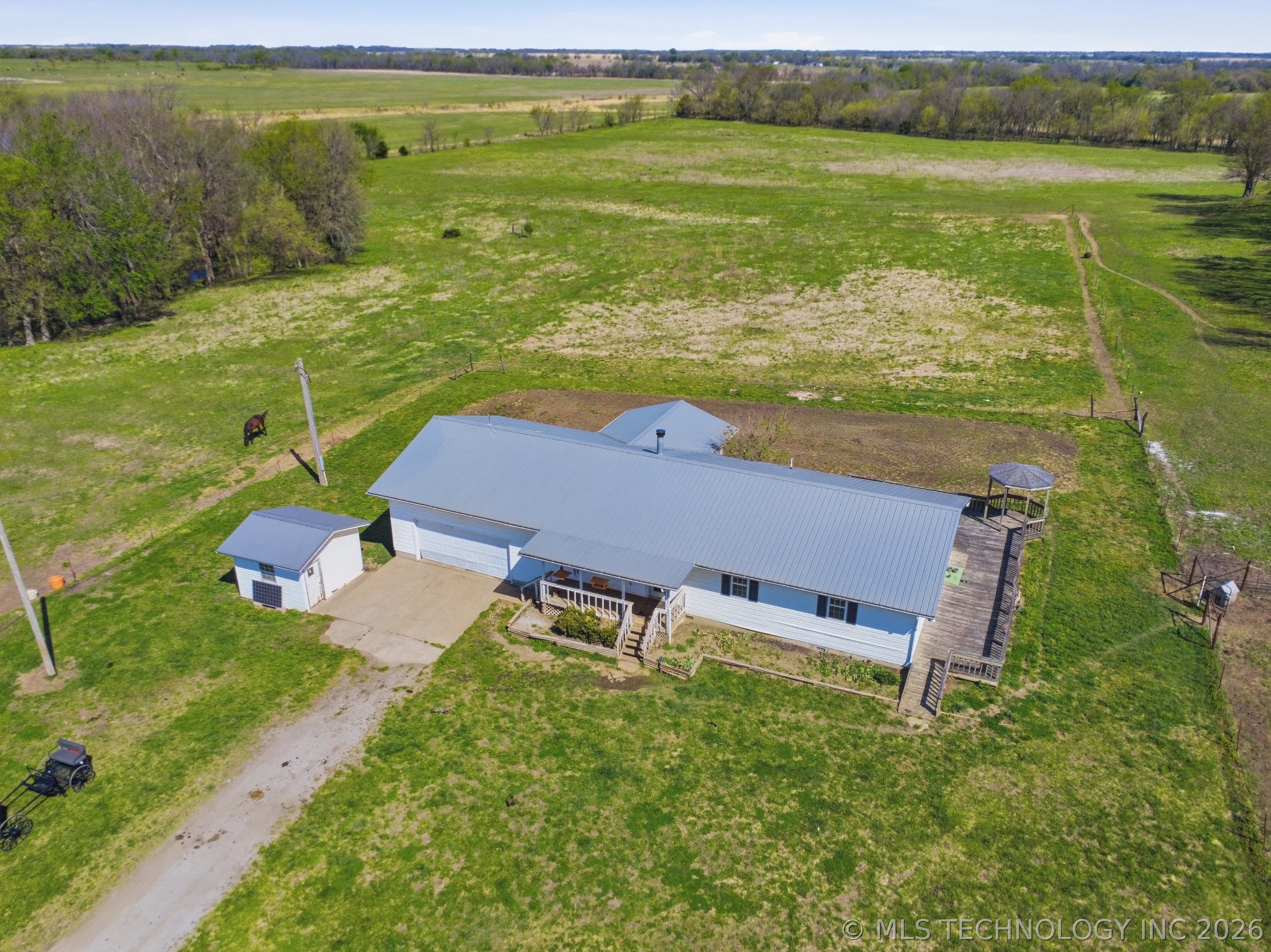 439092 E 40 Road Property Photo 37