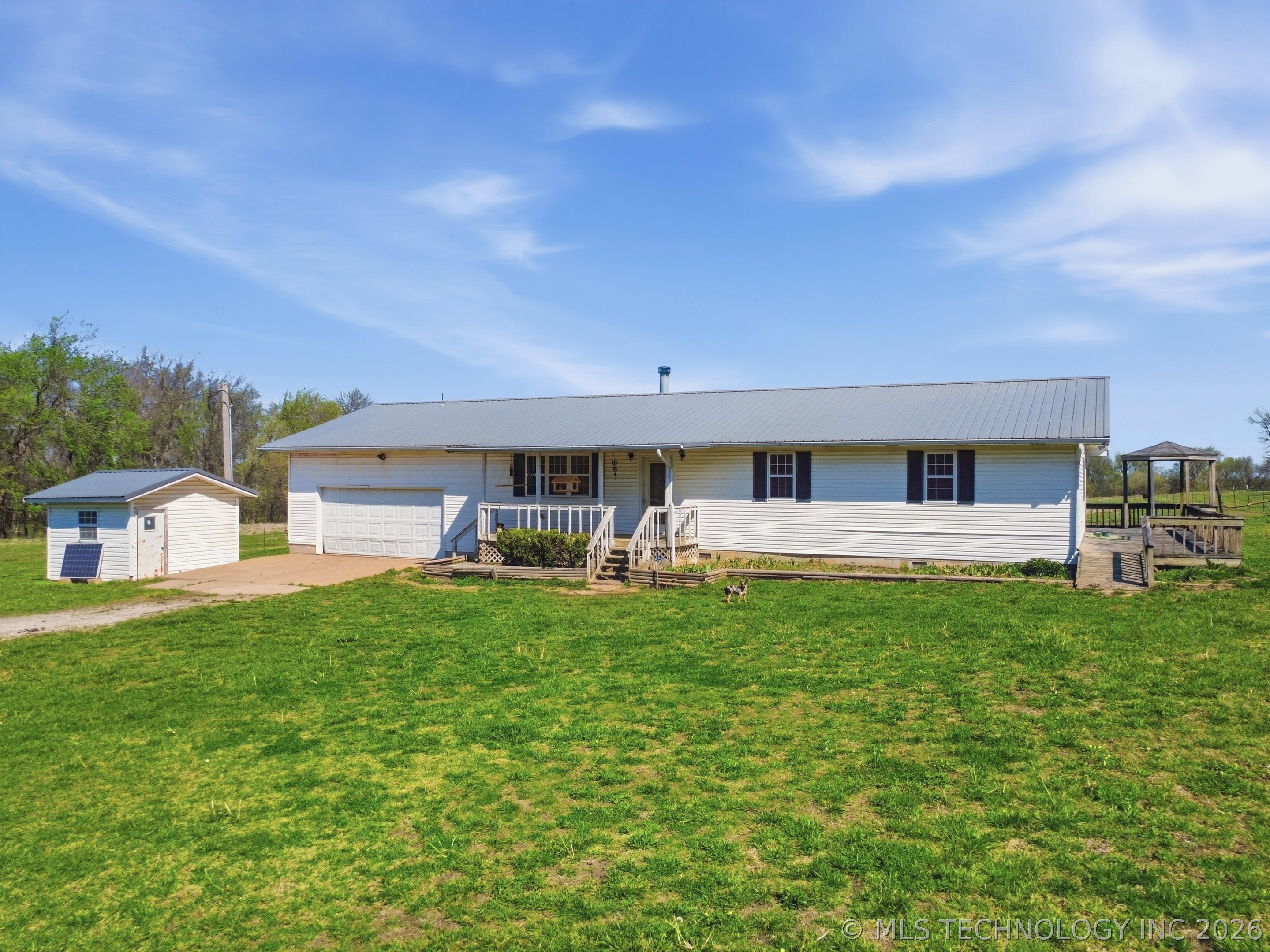 439092 E 40 Road Property Photo 38