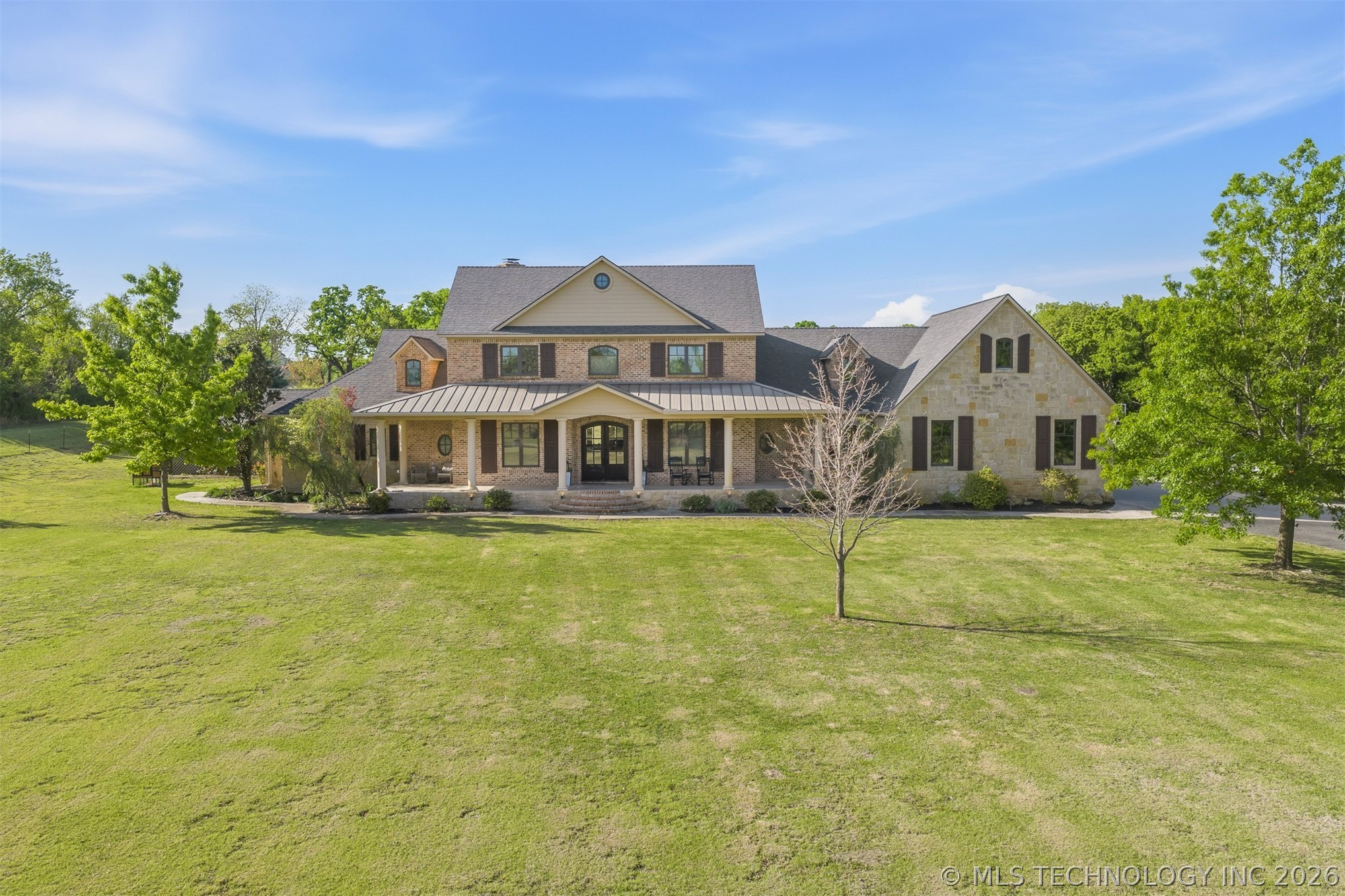 1739 Gateway Property Photo 7