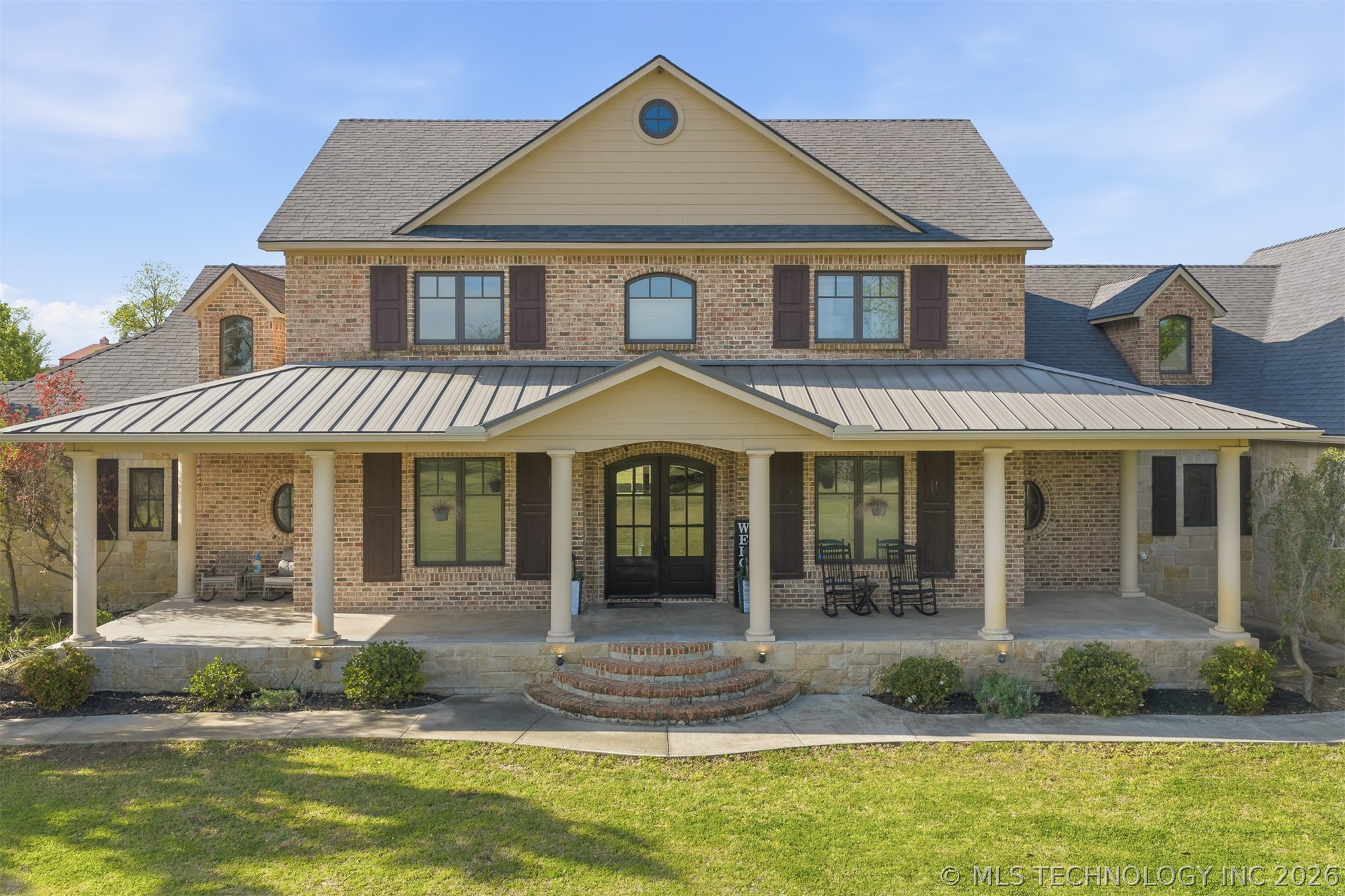 1739 Gateway Property Photo 8