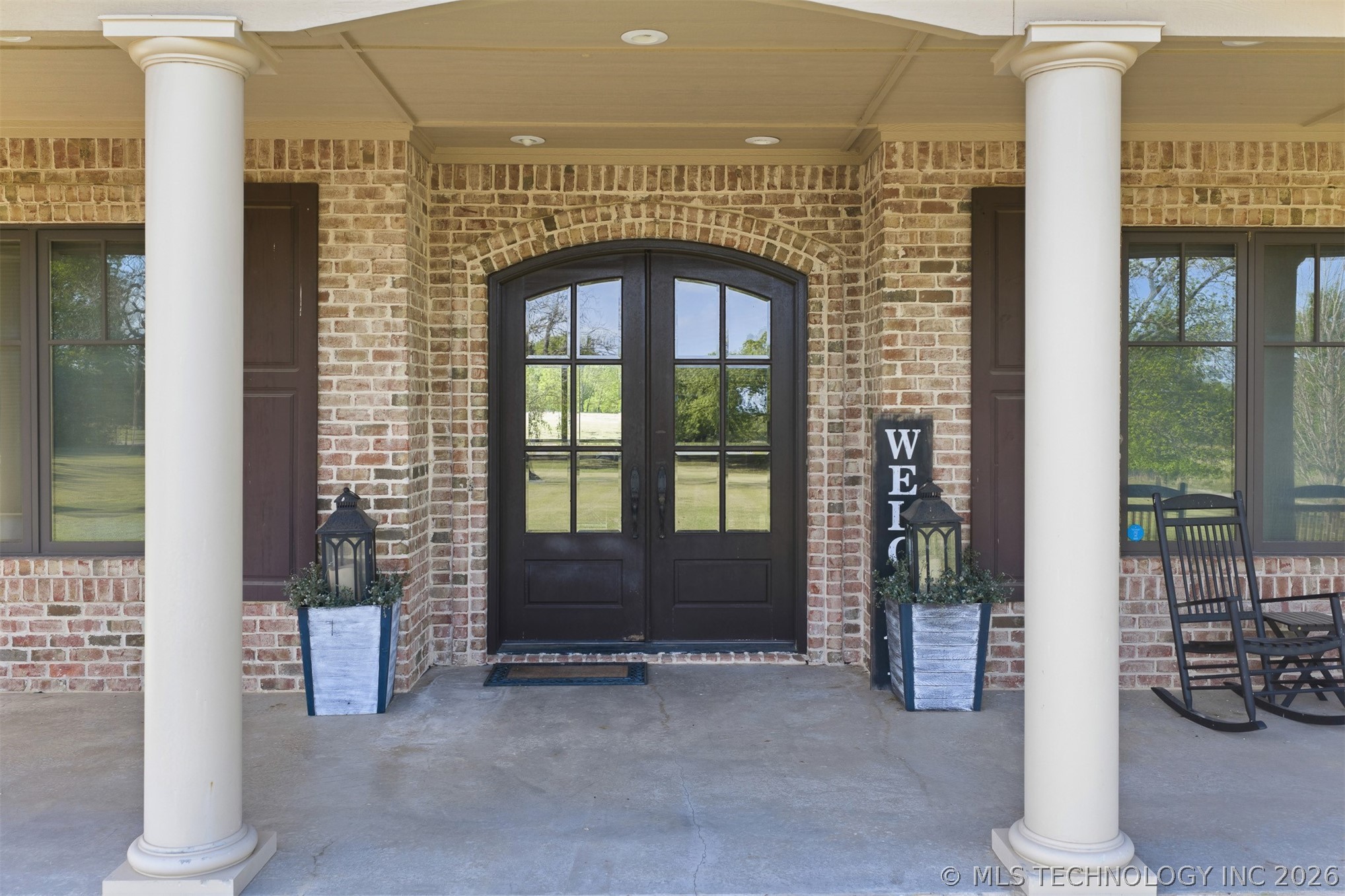 1739 Gateway Property Photo 9