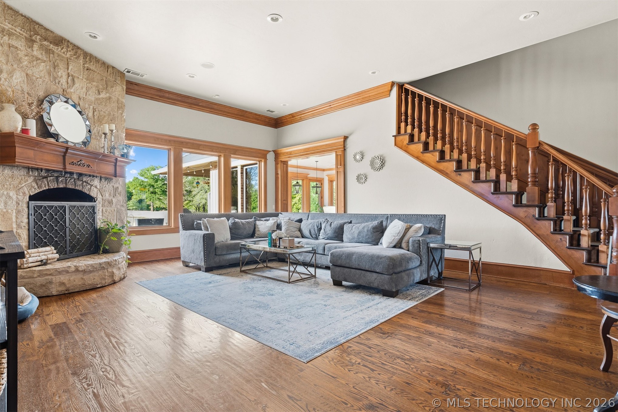 1739 Gateway Property Photo 12