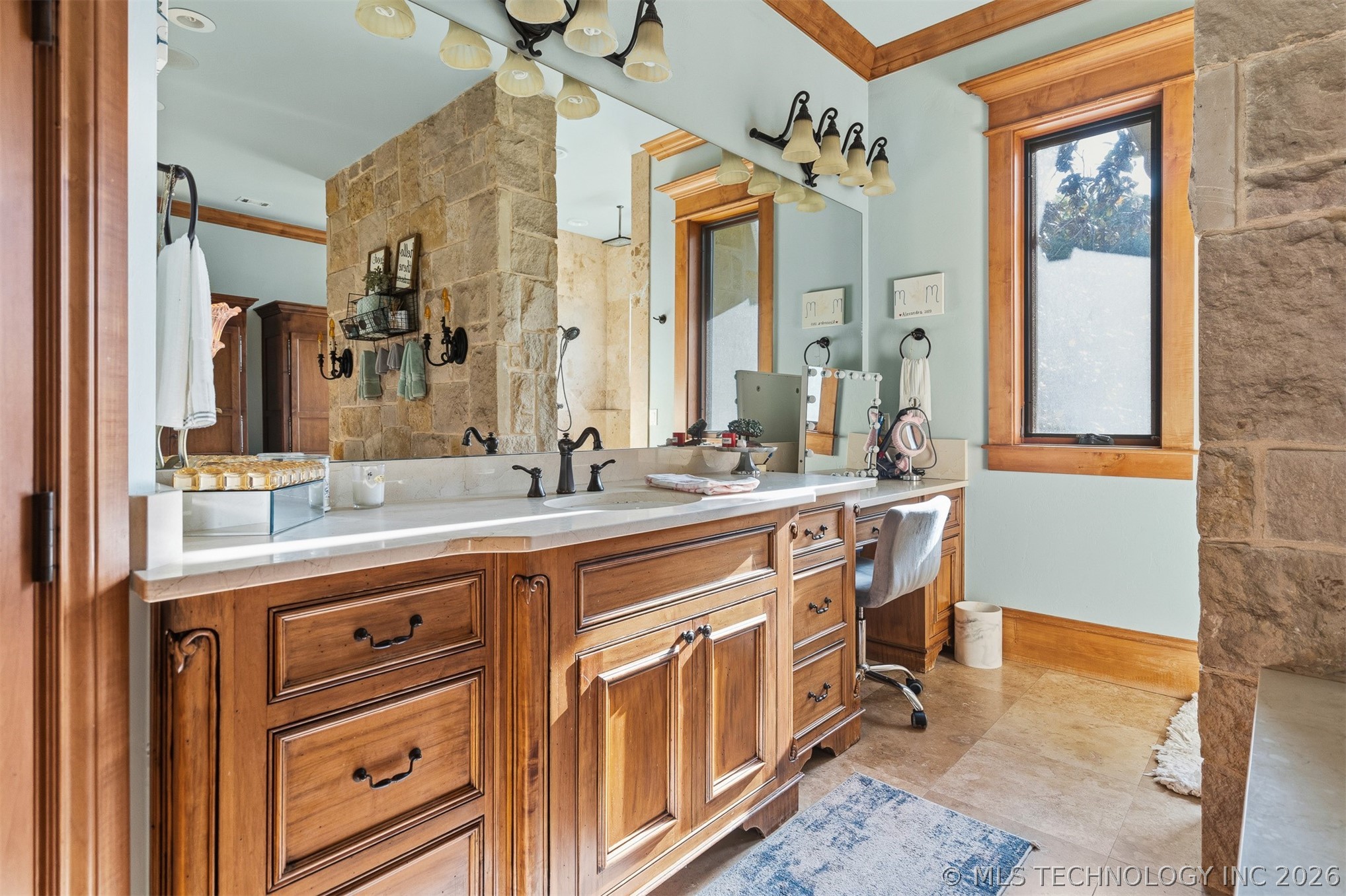 1739 Gateway Property Photo 27