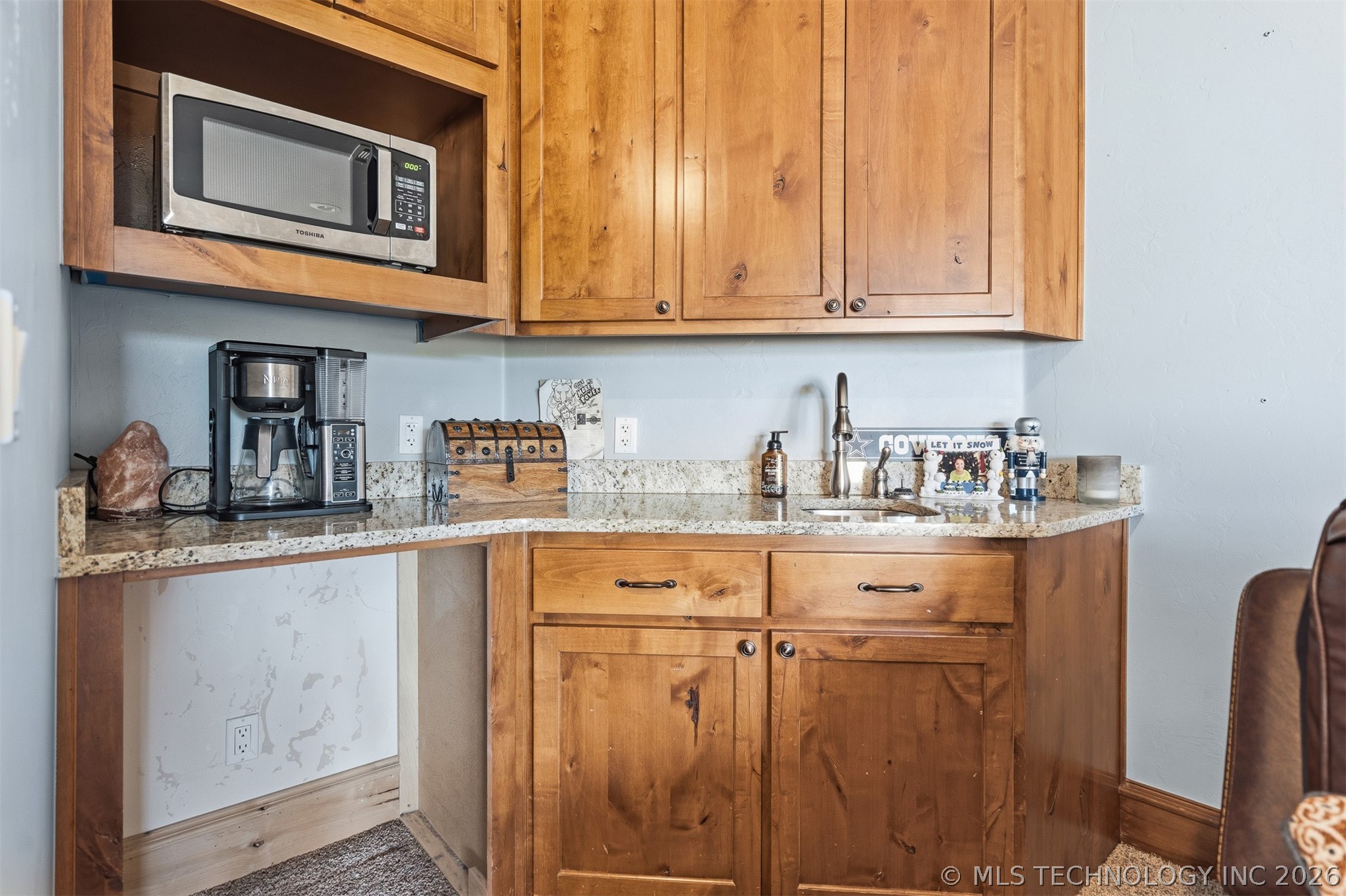 1739 Gateway Property Photo 42