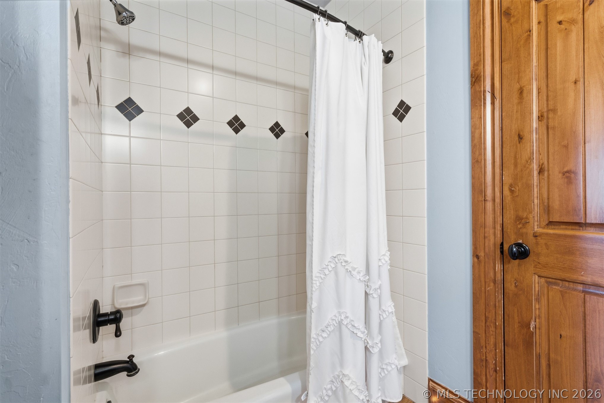 1739 Gateway Property Photo 50
