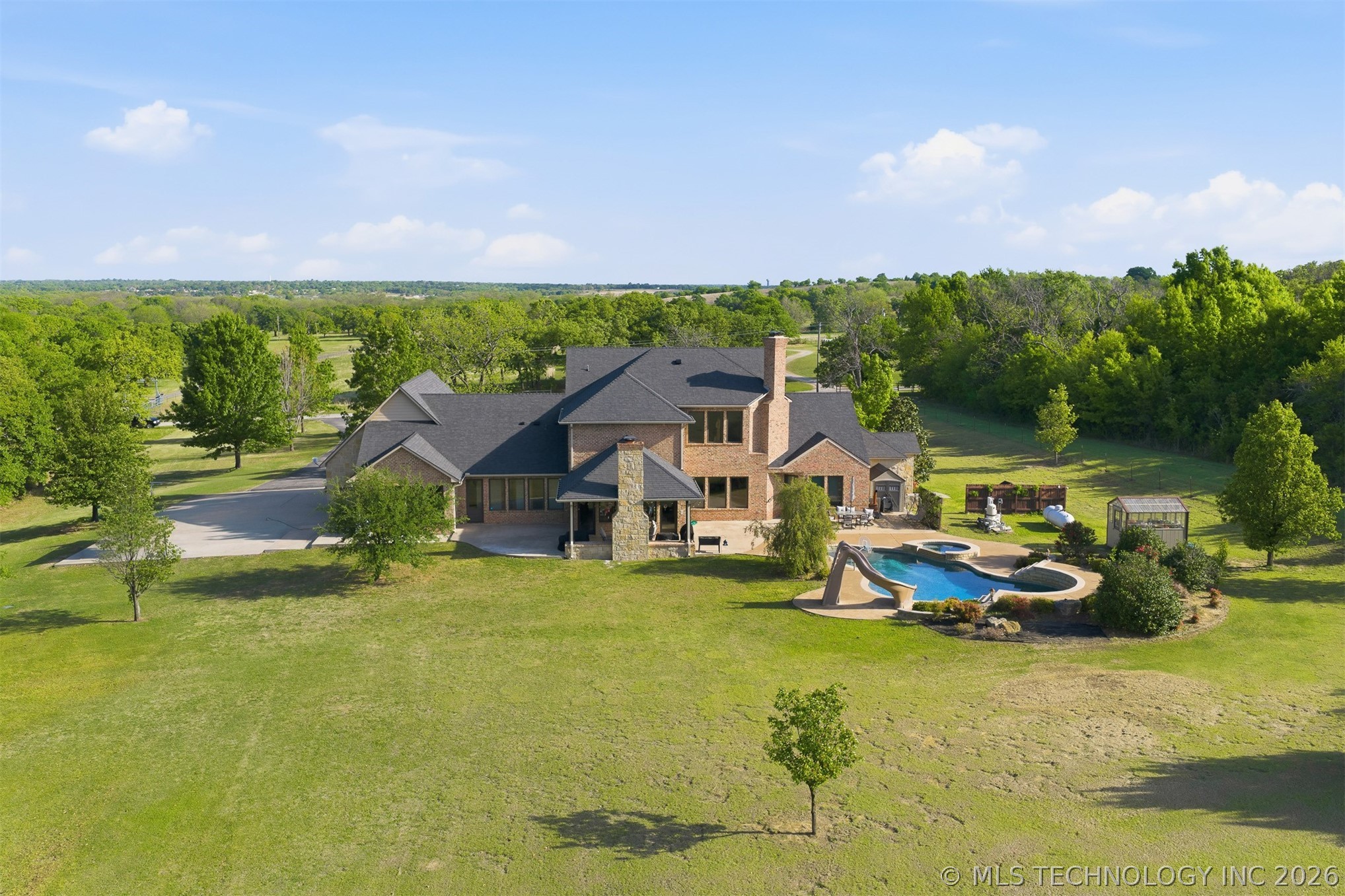 1739 Gateway Property Photo 60