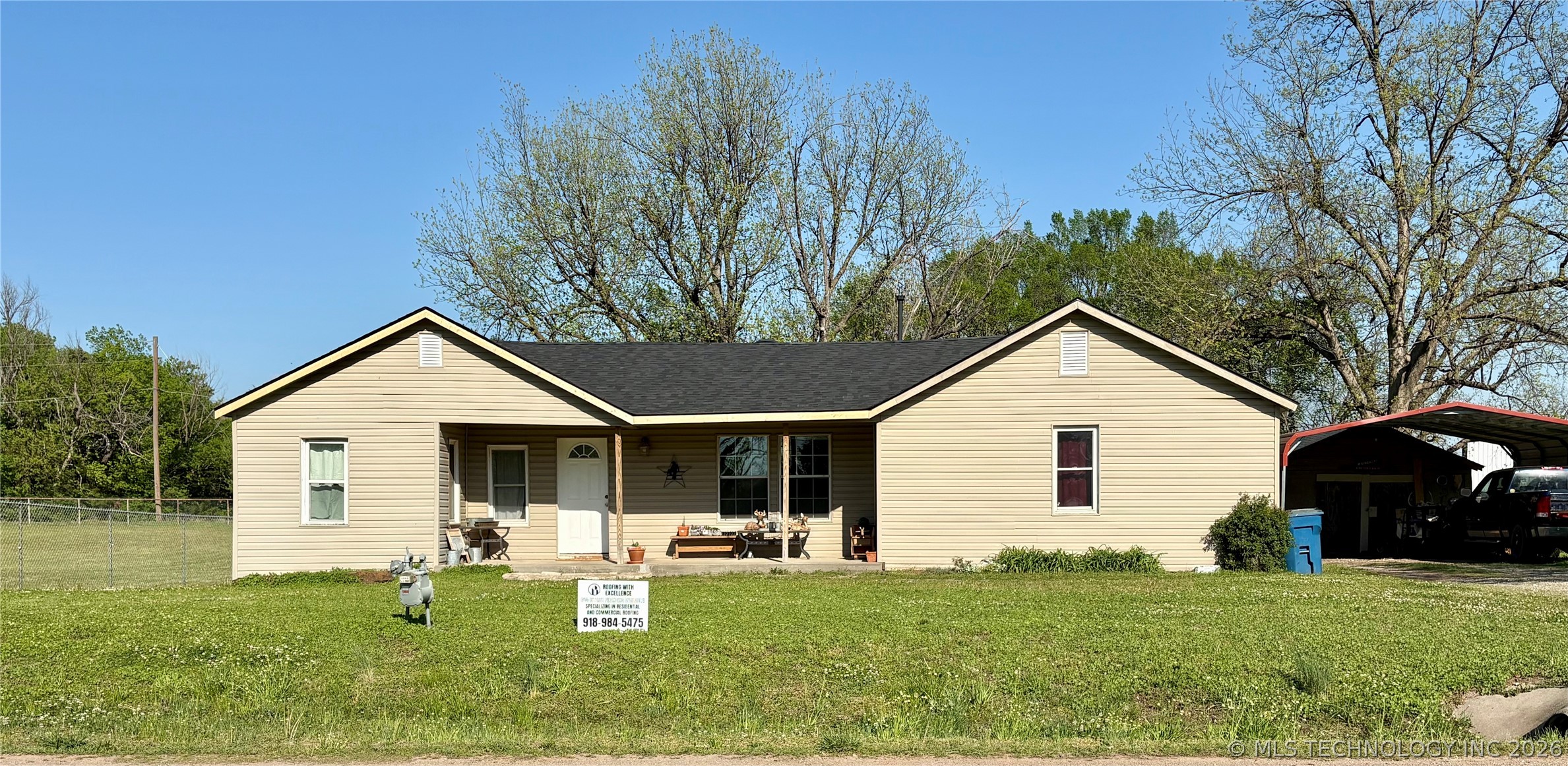 1038 S Little Avenue Property Photo 1