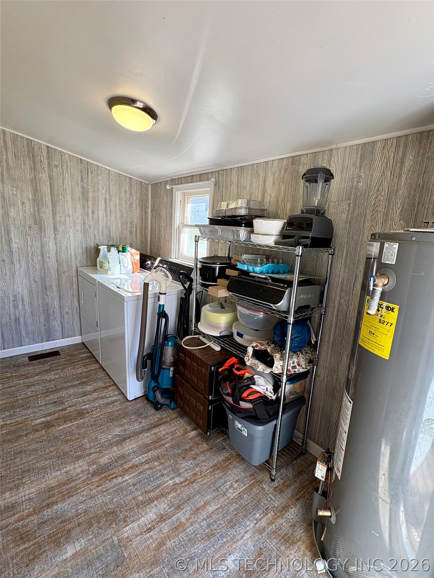 1038 S Little Avenue Property Photo 5