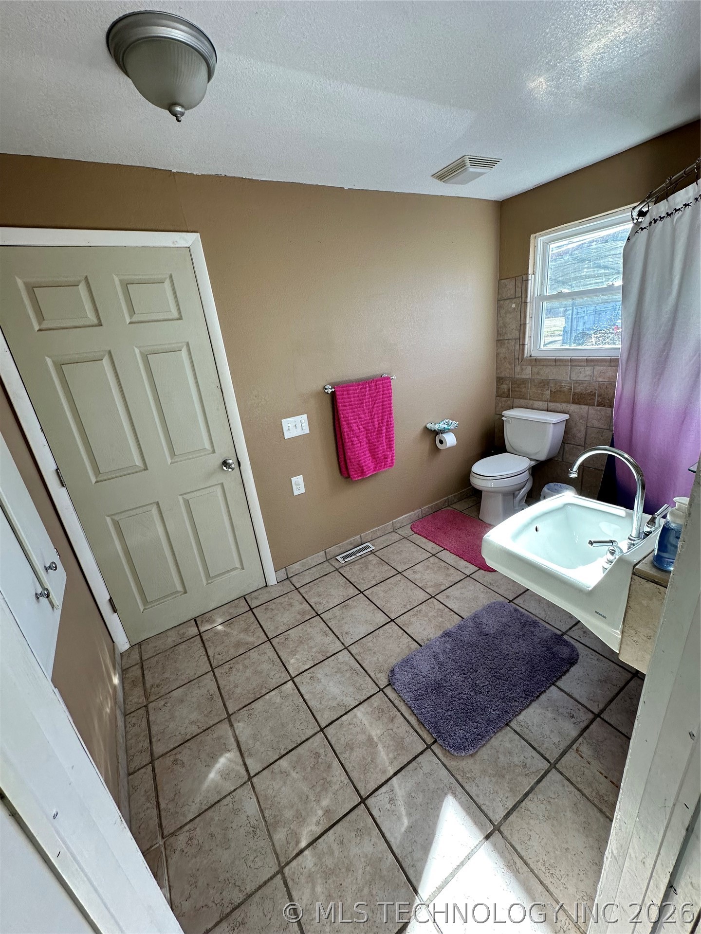 1038 S Little Avenue Property Photo 12