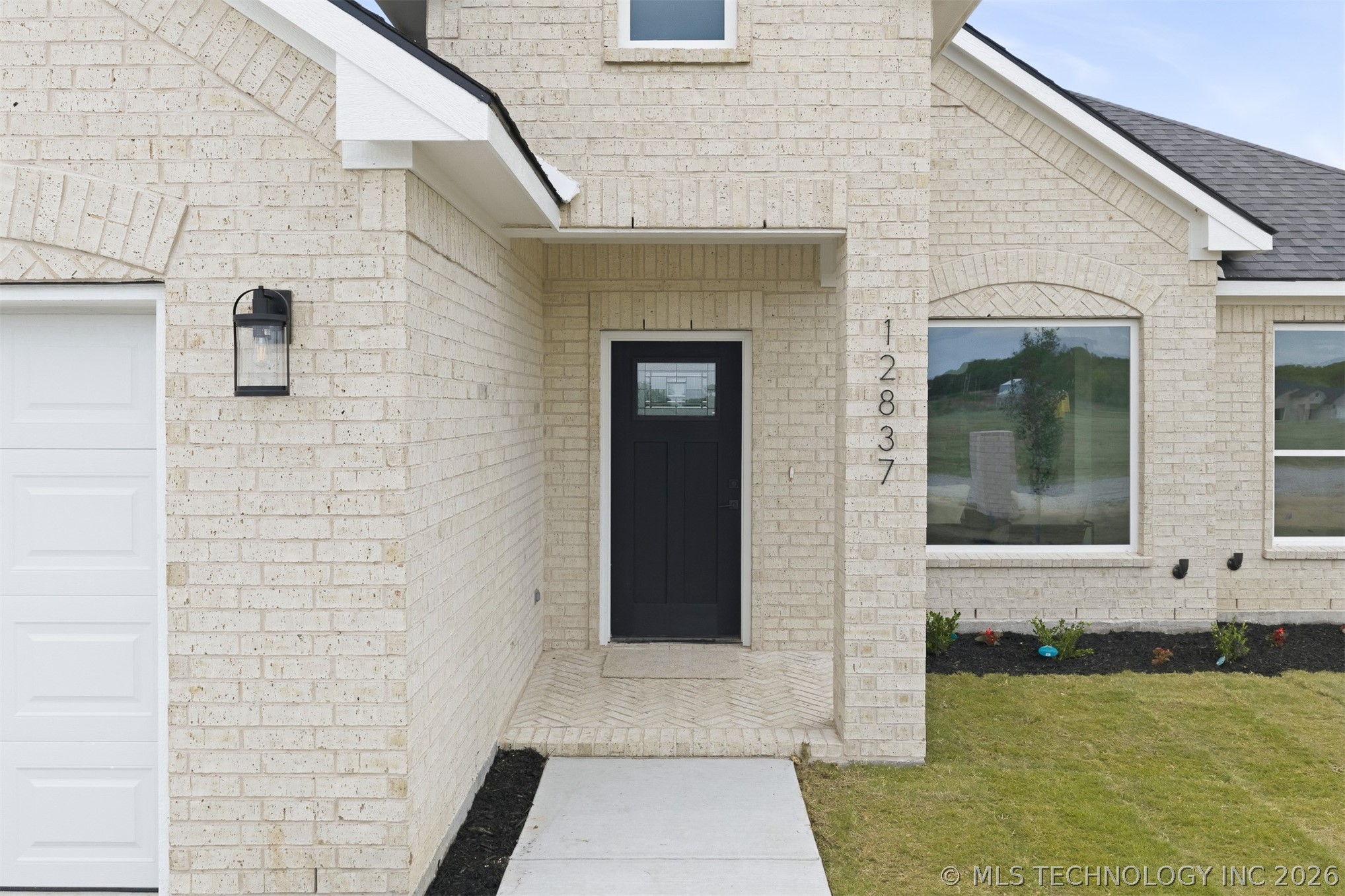 12837 Post Oak Circle Property Photo 2