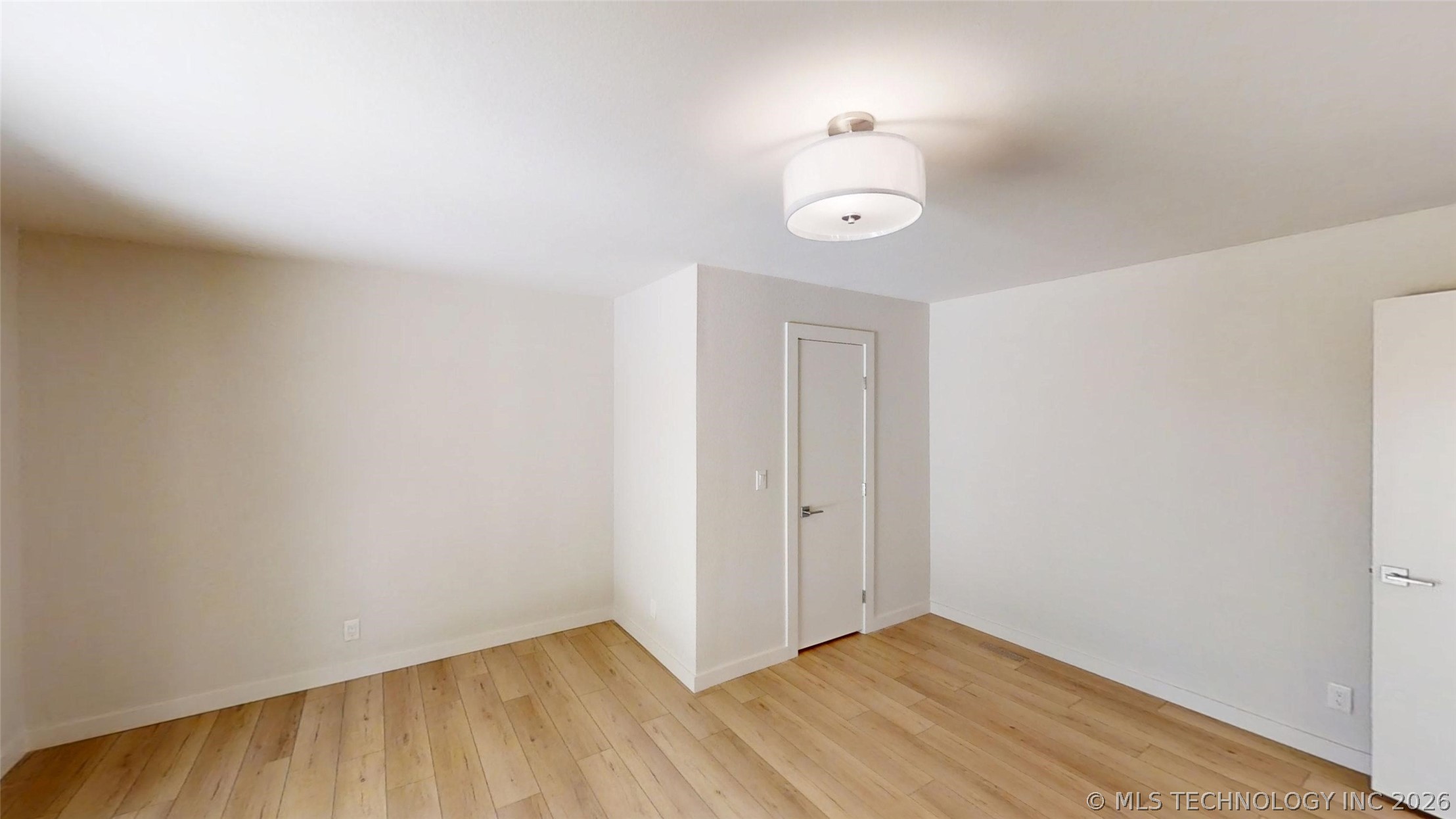 2200 Cloverleaf Place Property Photo 23