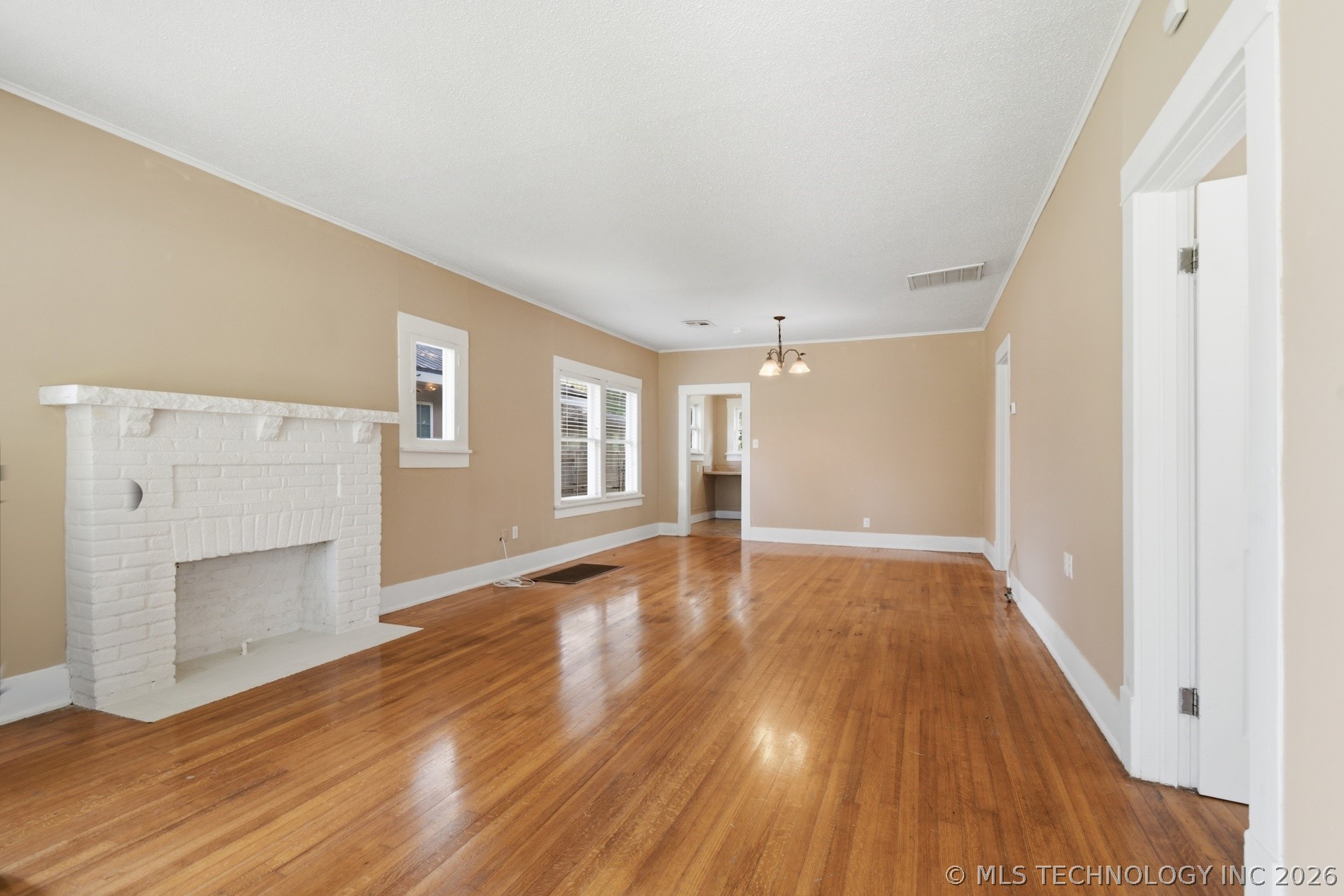 1340 S Johnstone Avenue Property Photo 9
