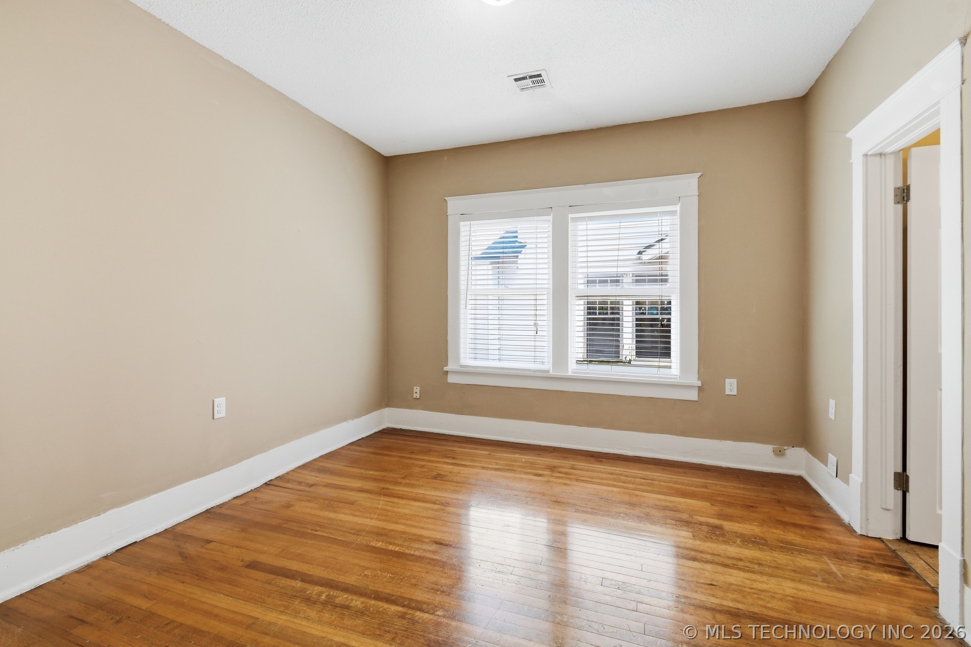 1340 S Johnstone Avenue Property Photo 23
