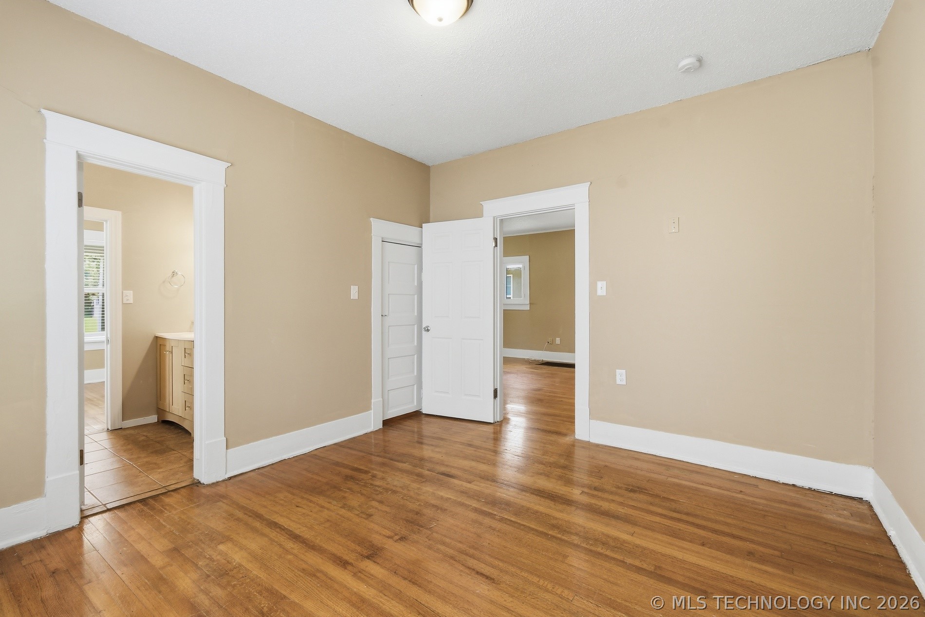 1340 S Johnstone Avenue Property Photo 25