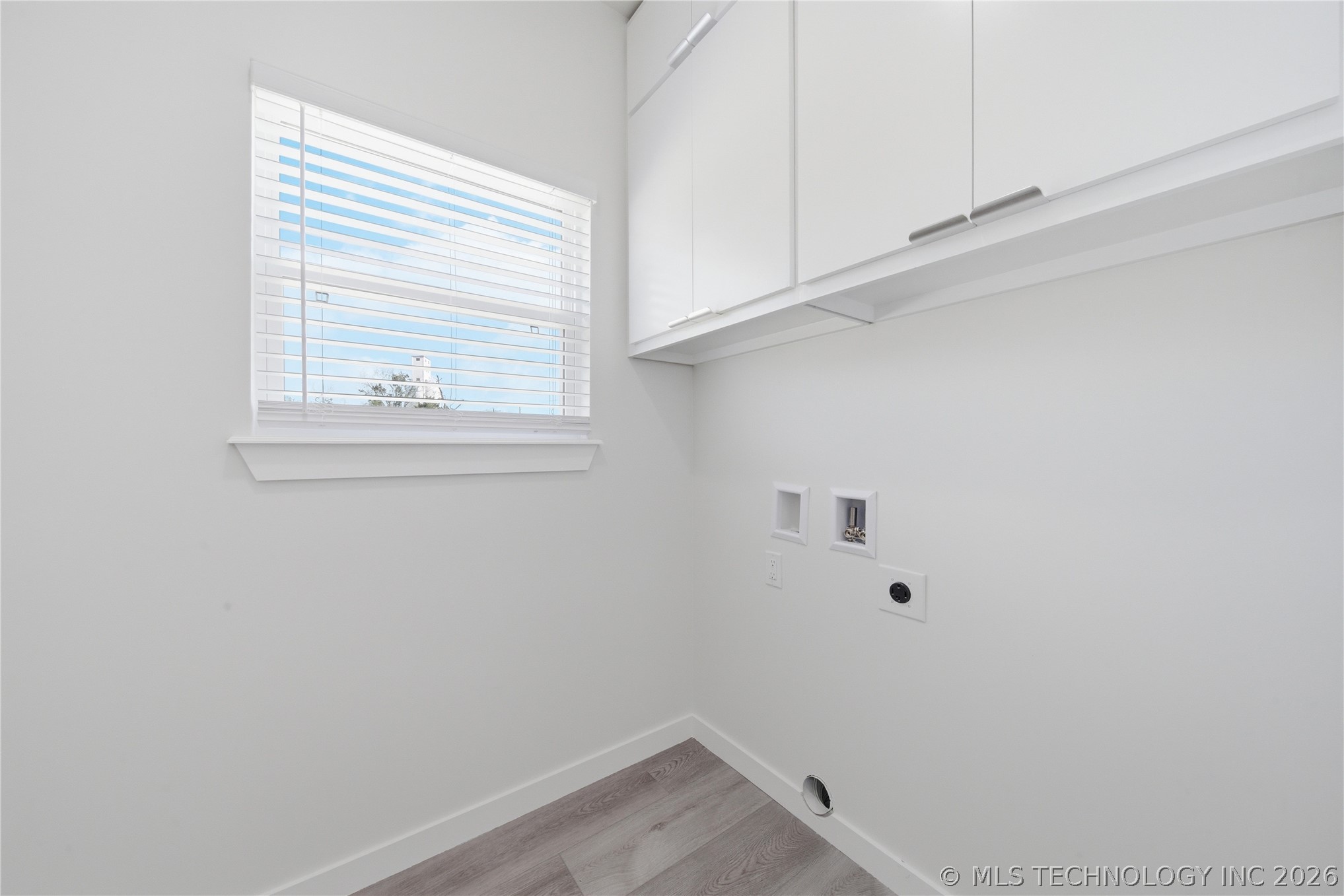 208 W Houston Street Property Photo 27