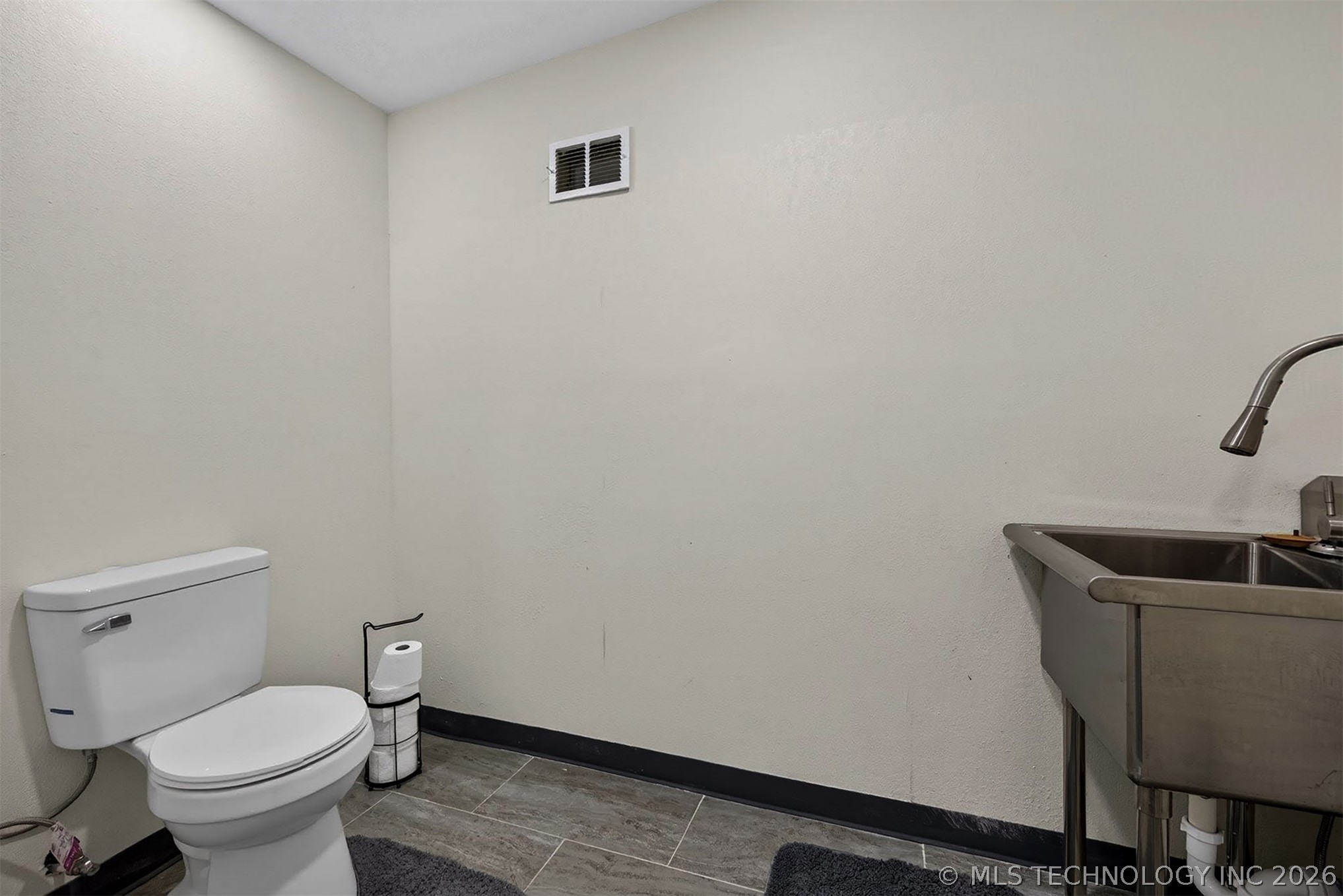 505 E Patti Page Boulevard Property Photo 32