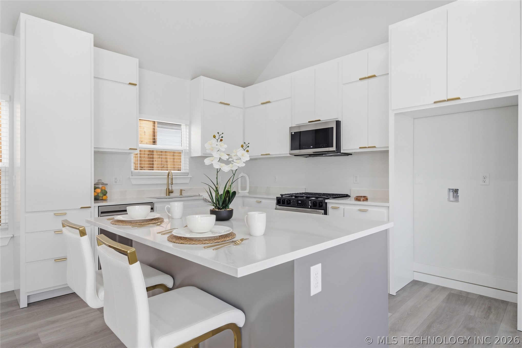 515 N Birch Avenue Property Photo 10