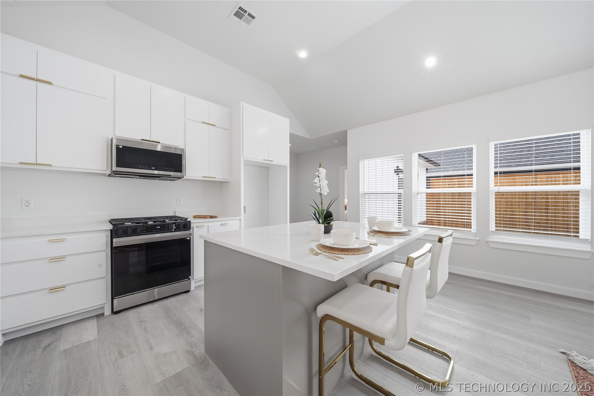 515 N Birch Avenue Property Photo 14