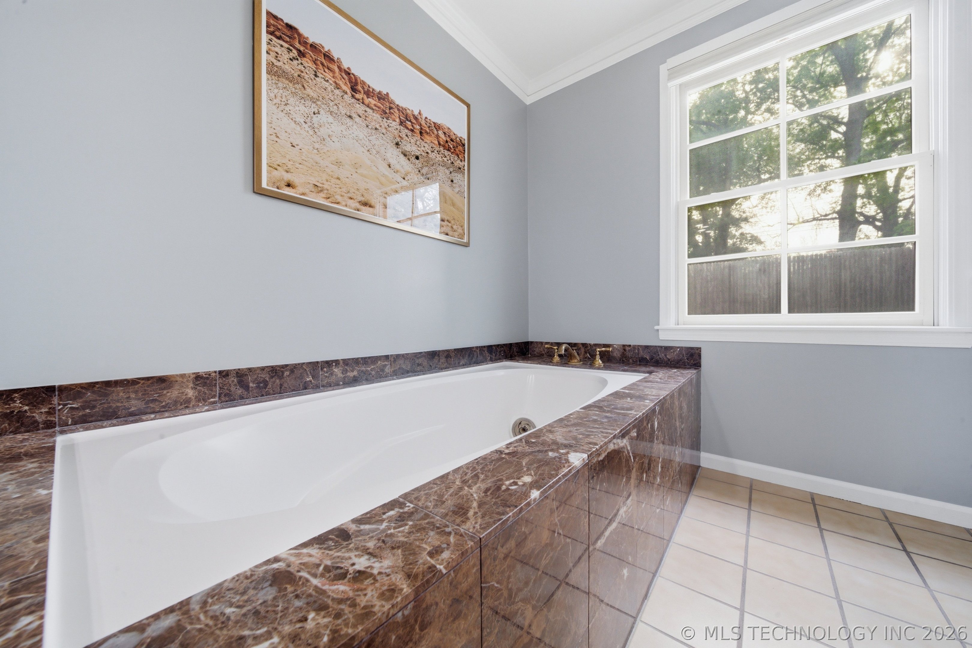 2264 E 37th Street Property Photo 36