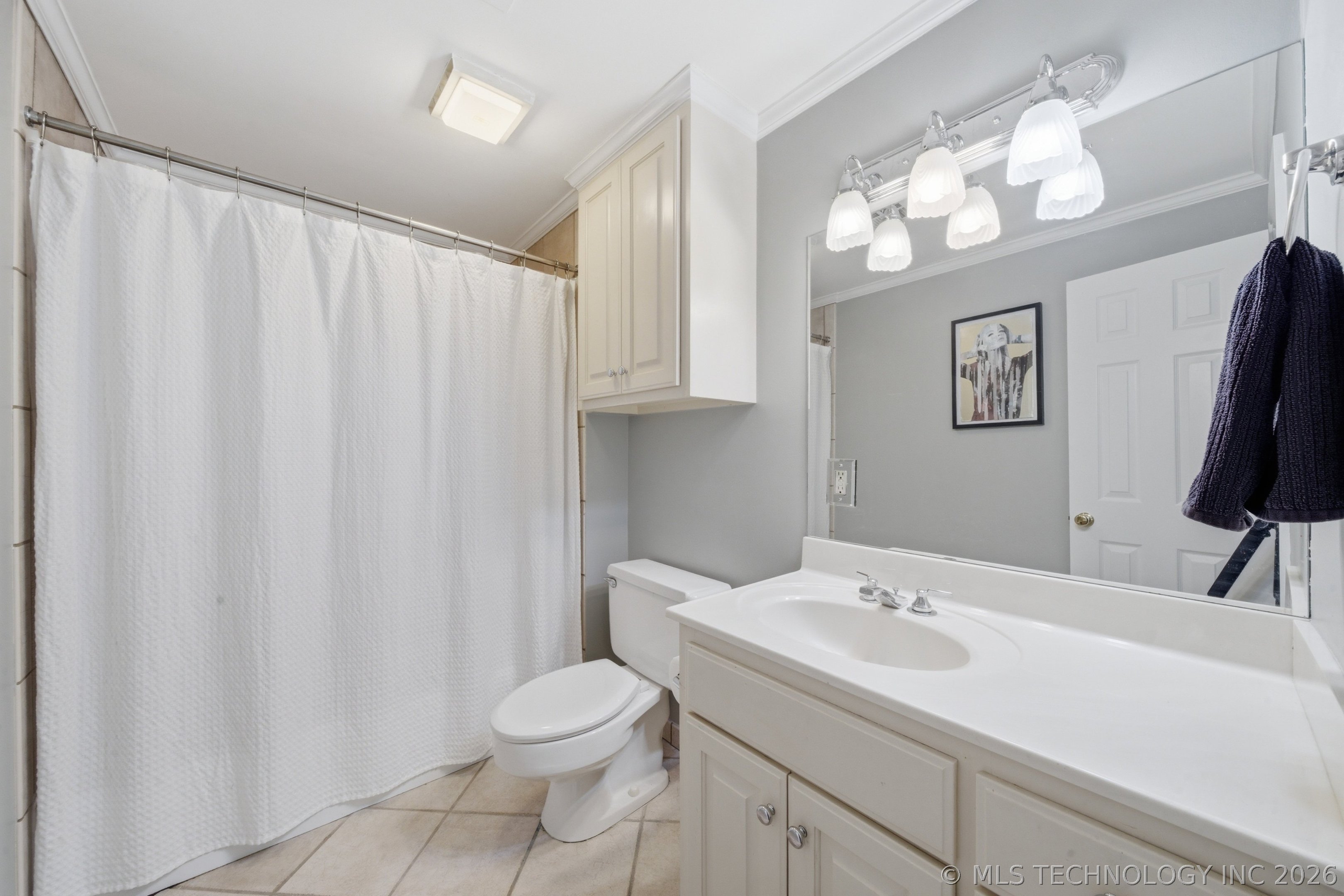 2264 E 37th Street Property Photo 41