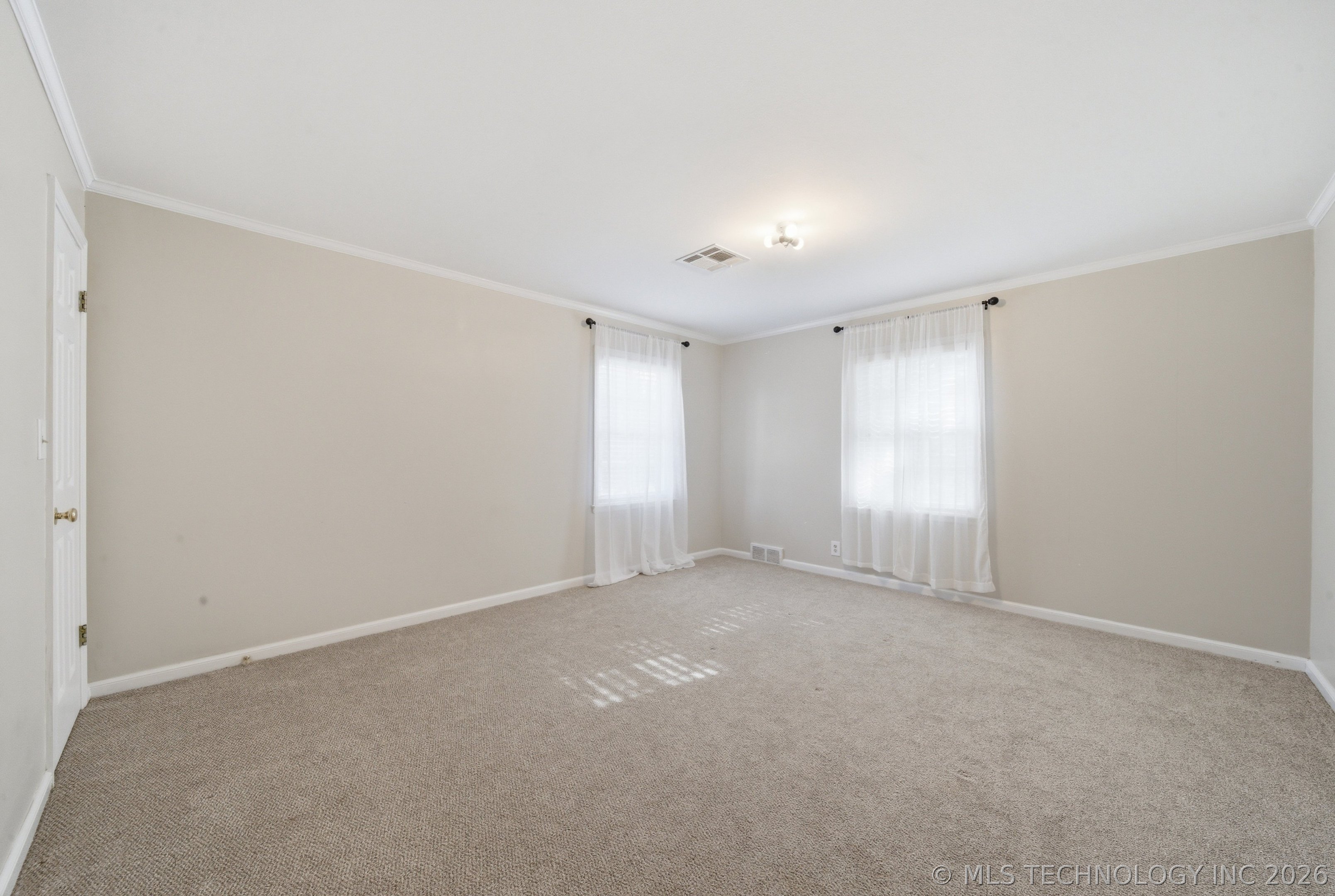2264 E 37th Street Property Photo 47