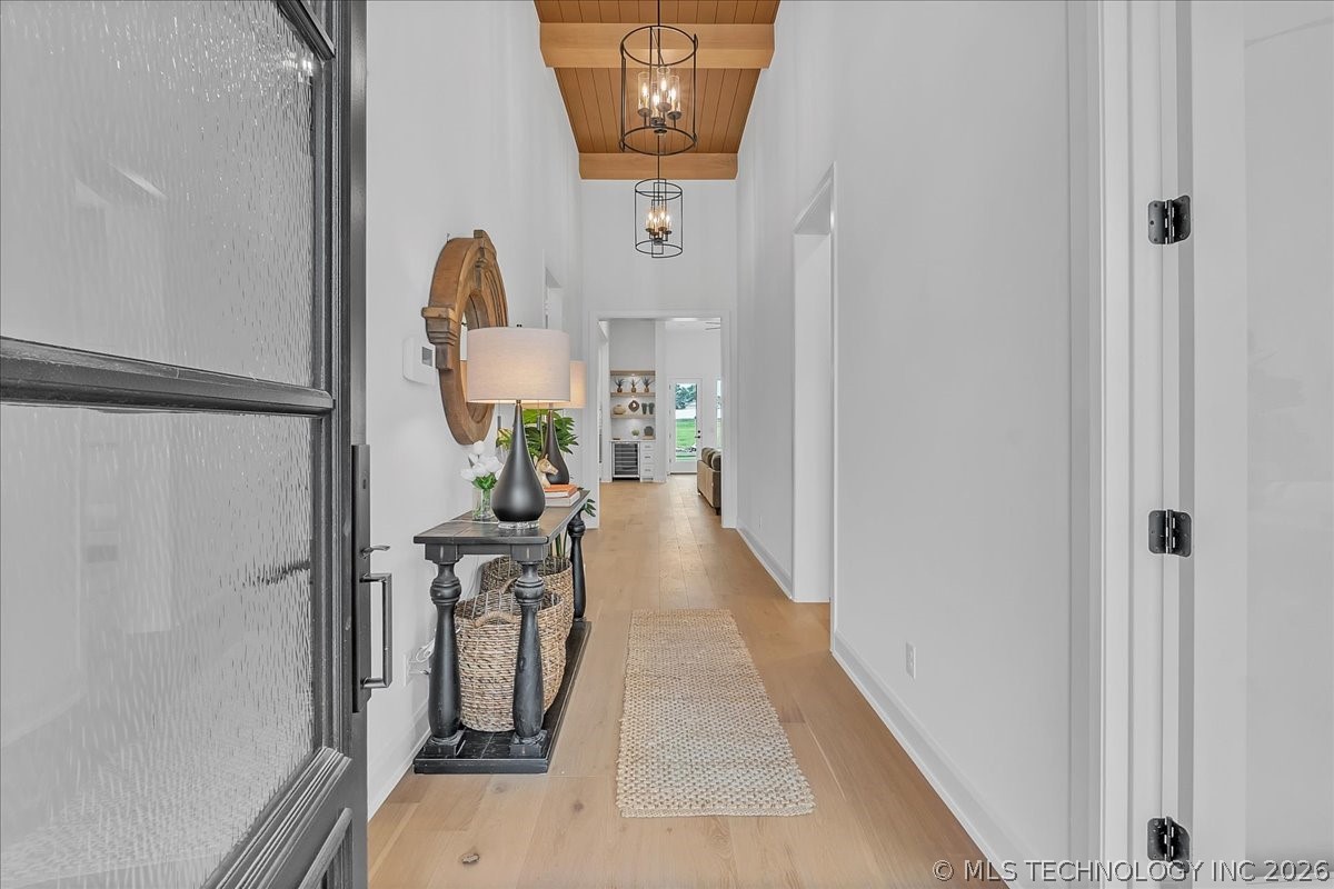 1223 N 71st Place Property Photo 3