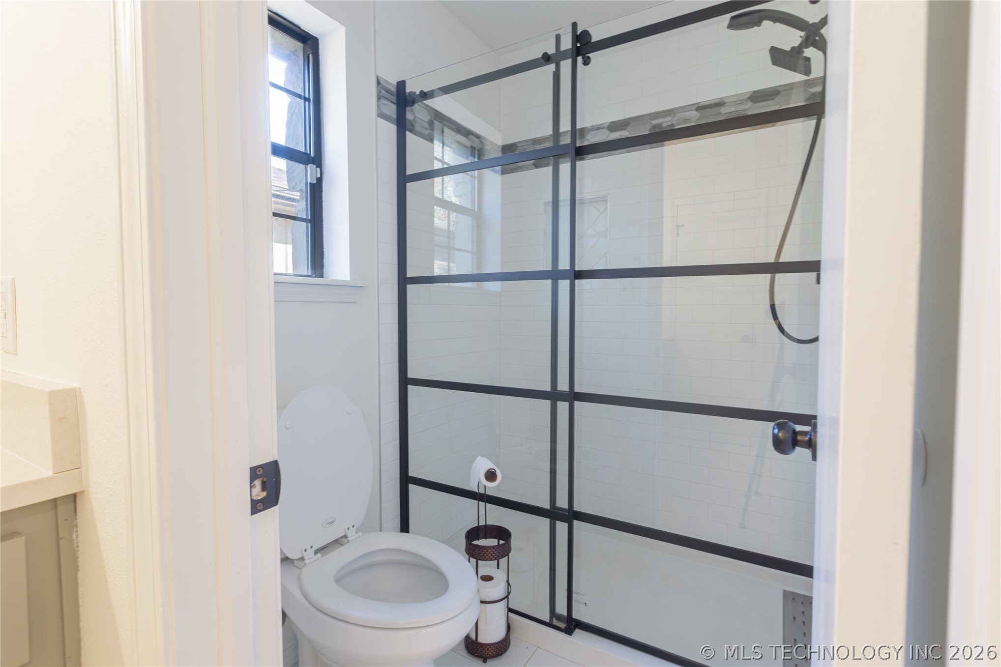 2423 S Maywood Drive Property Photo 19