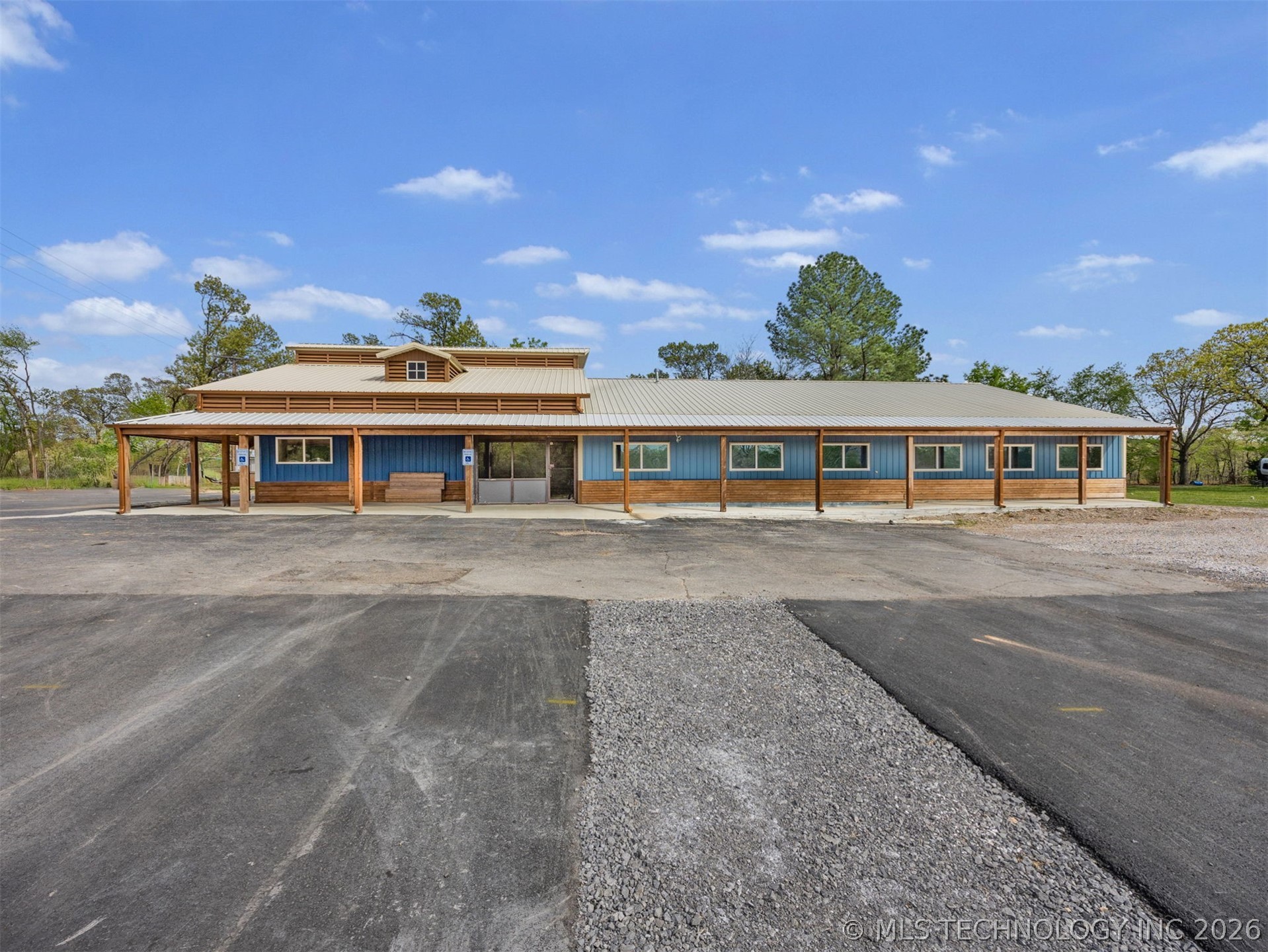 29301 State Highway 82 Property Photo 1