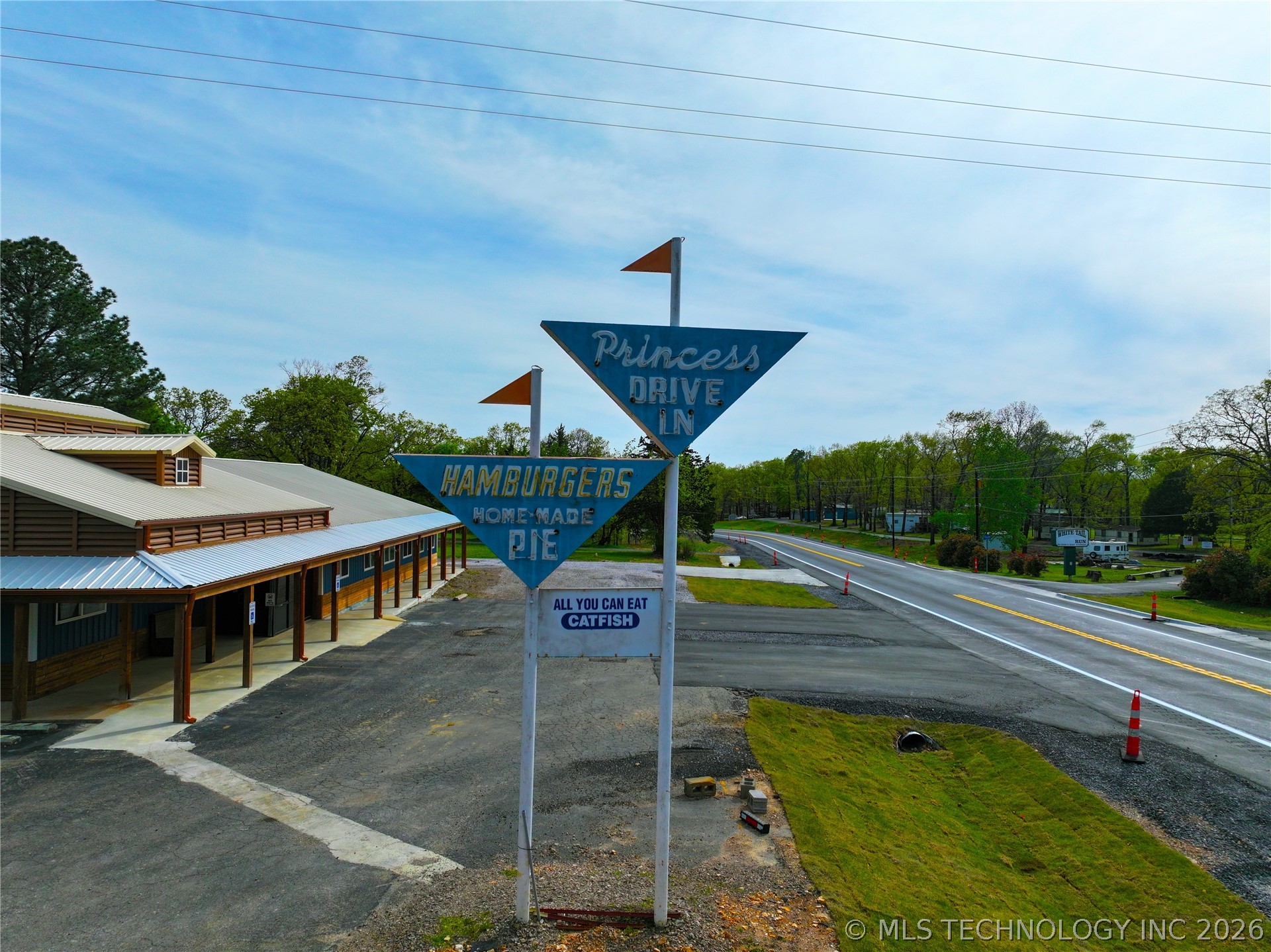 29301 State Highway 82 Property Photo 2