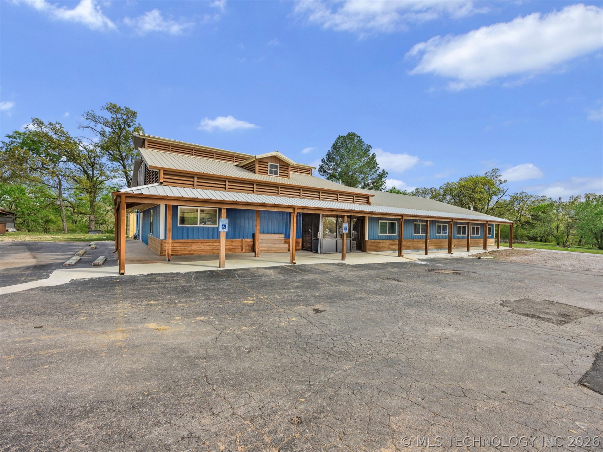 29301 State Highway 82 Property Photo 4