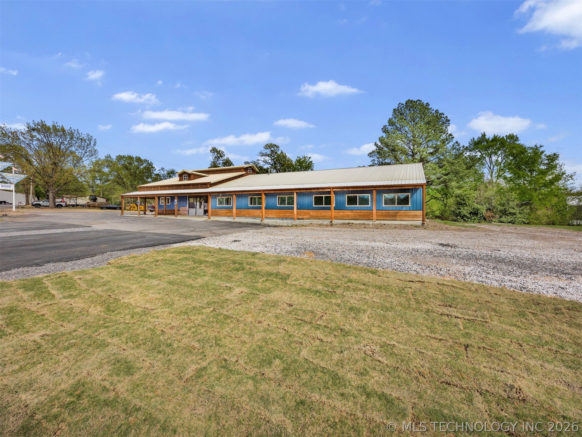29301 State Highway 82 Property Photo 5
