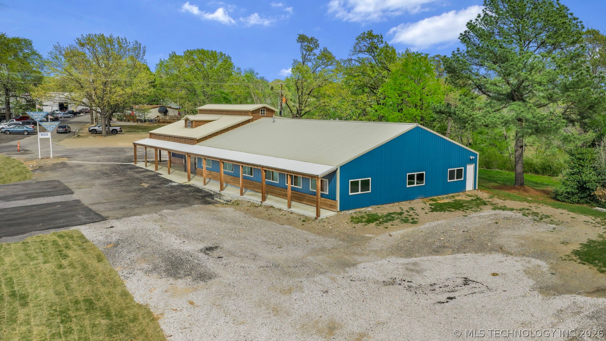 29301 State Highway 82 Property Photo 8