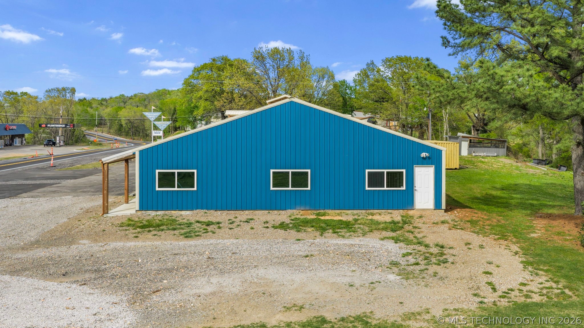 29301 State Highway 82 Property Photo 9