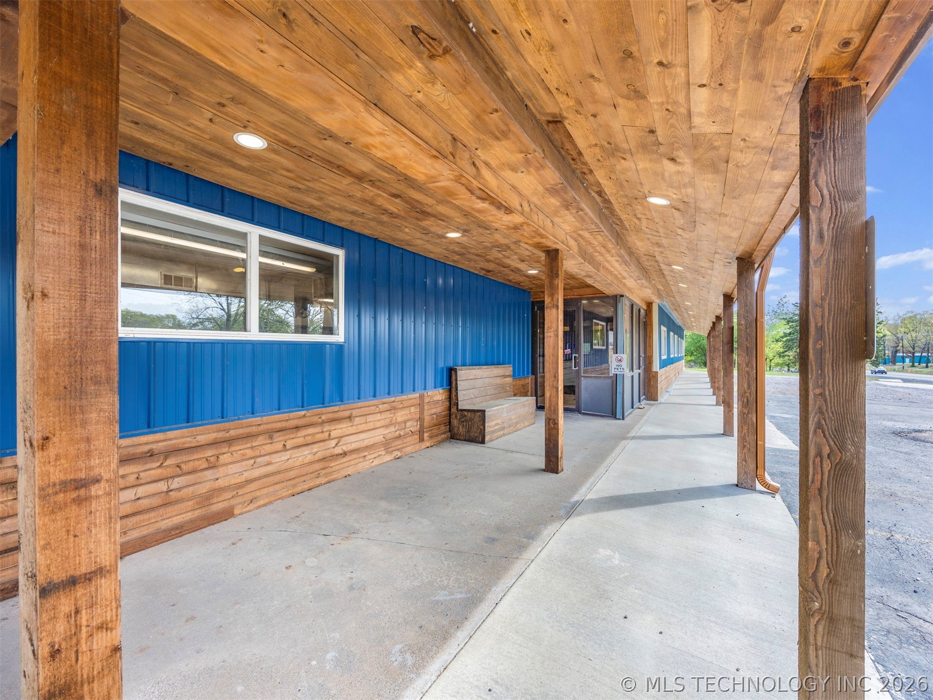 29301 State Highway 82 Property Photo 10