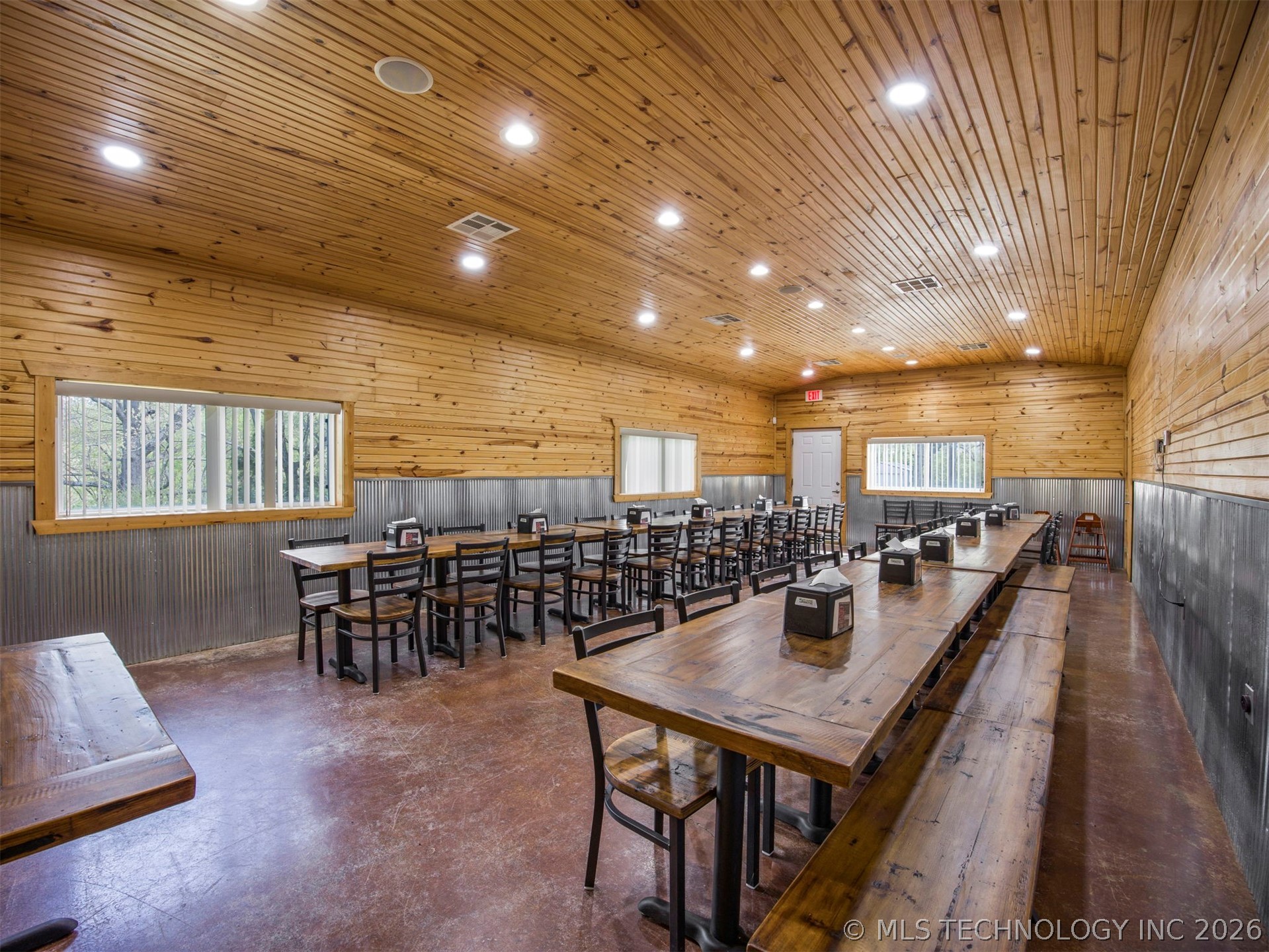 29301 State Highway 82 Property Photo 23