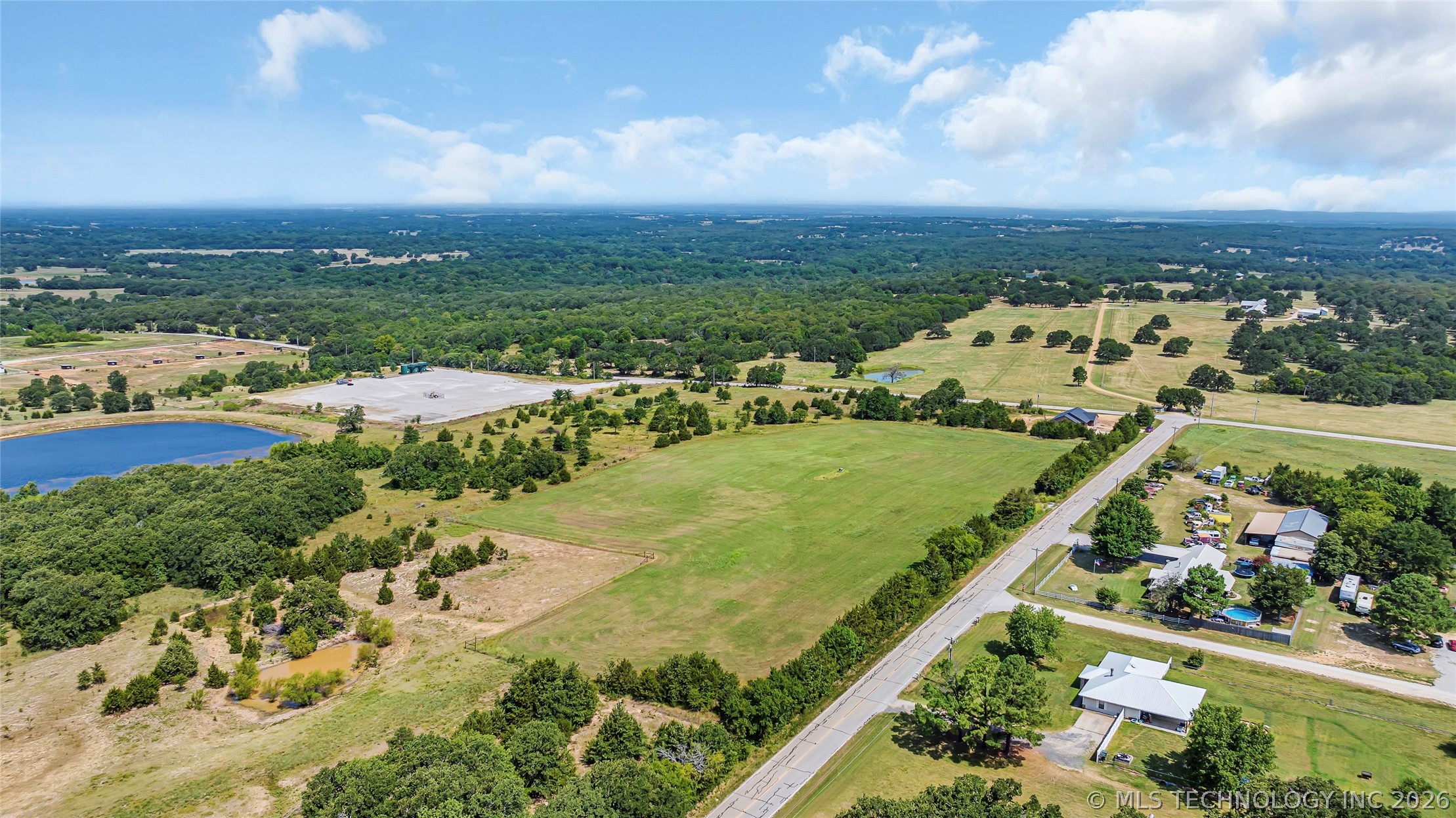 3 Grandview Property Photo 4