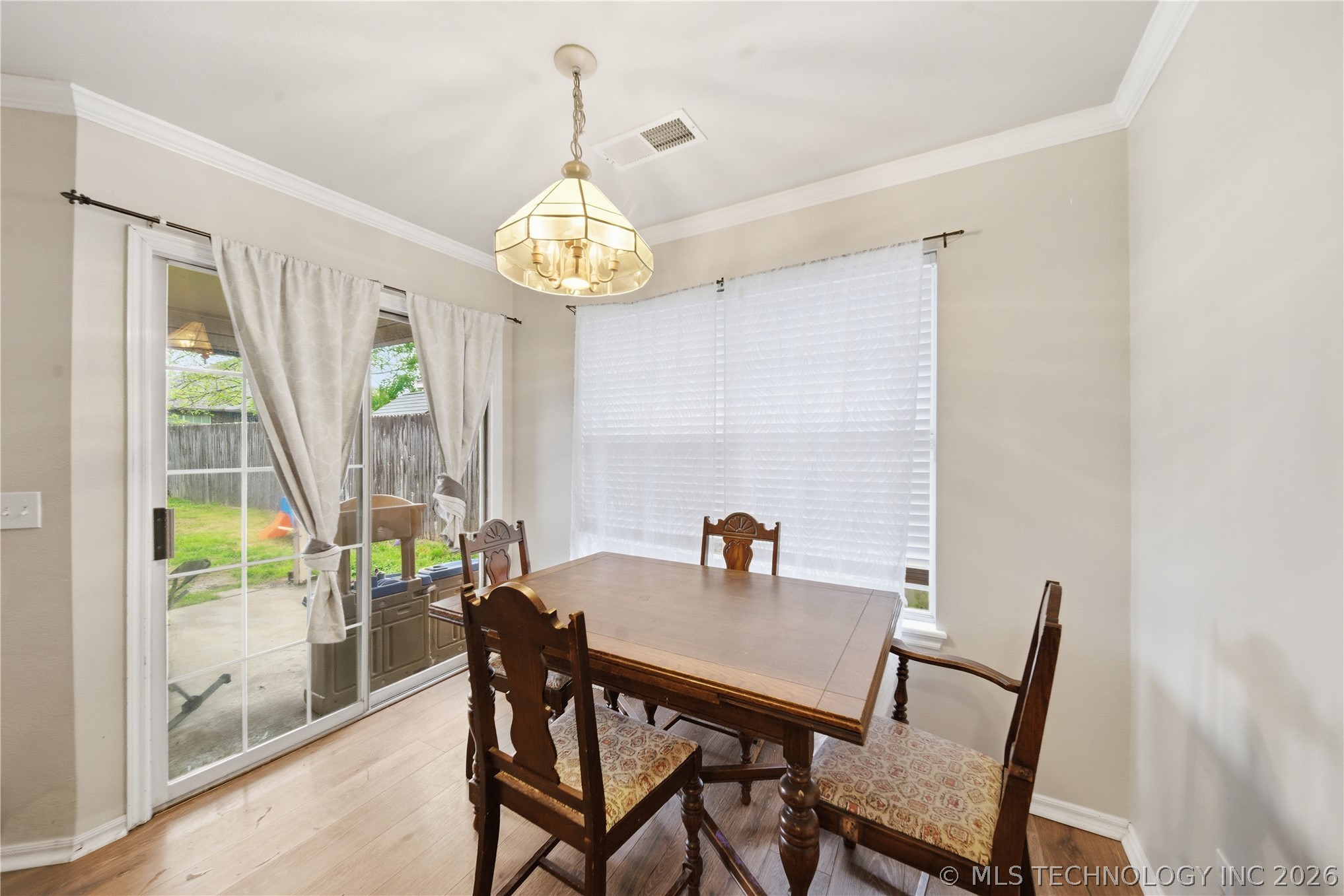 1117 S Marina Drive Property Photo 10