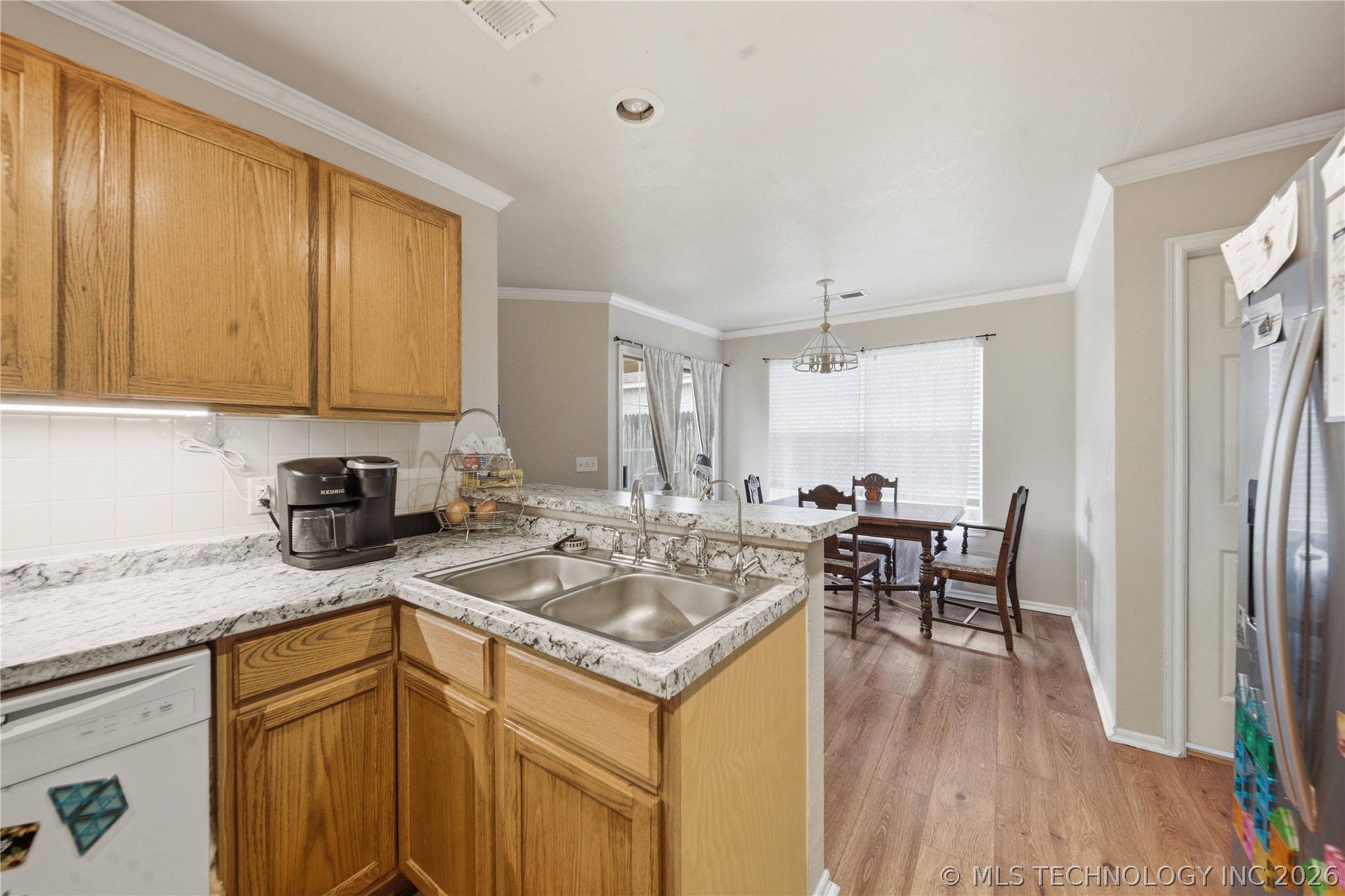 1117 S Marina Drive Property Photo 12
