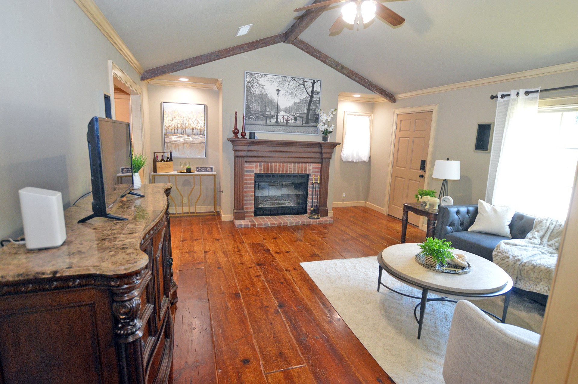 4136 34th Street Property Photo 3