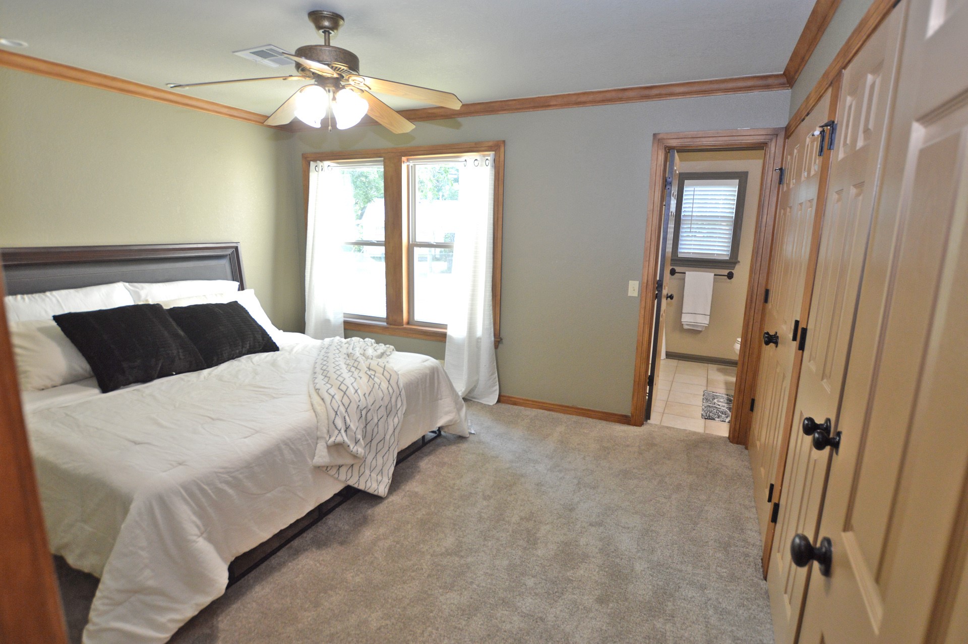 4136 34th Street Property Photo 15