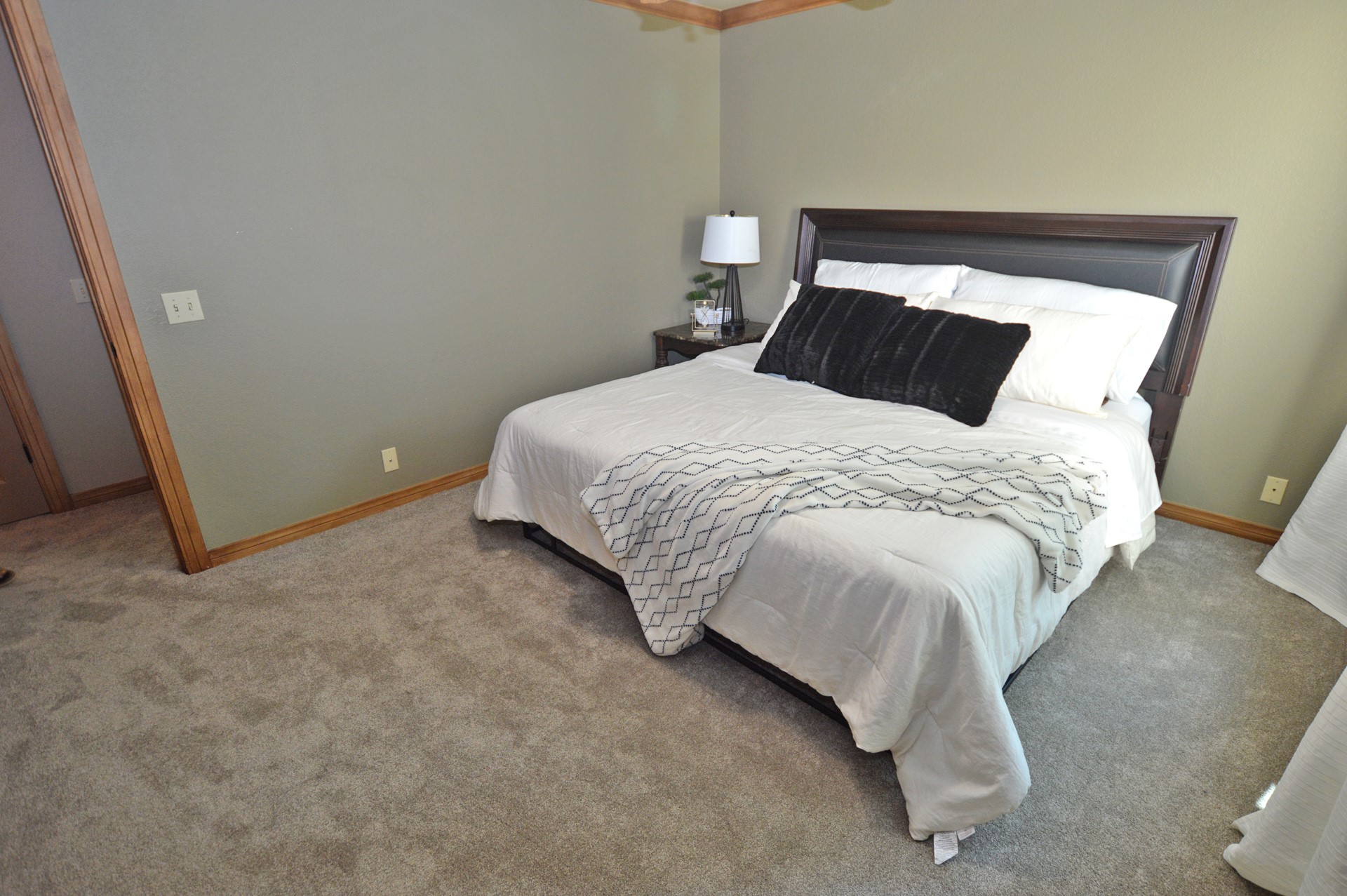 4136 34th Street Property Photo 17
