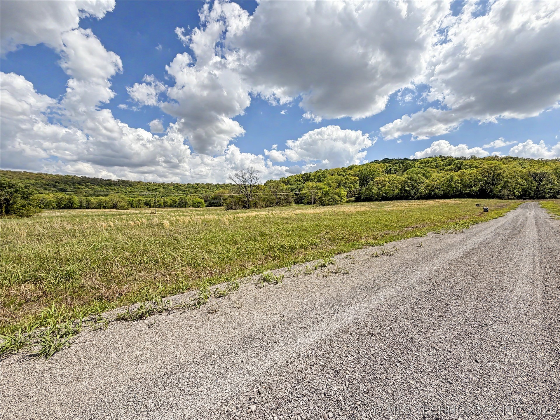 433 S Thunder Road Property Photo 20