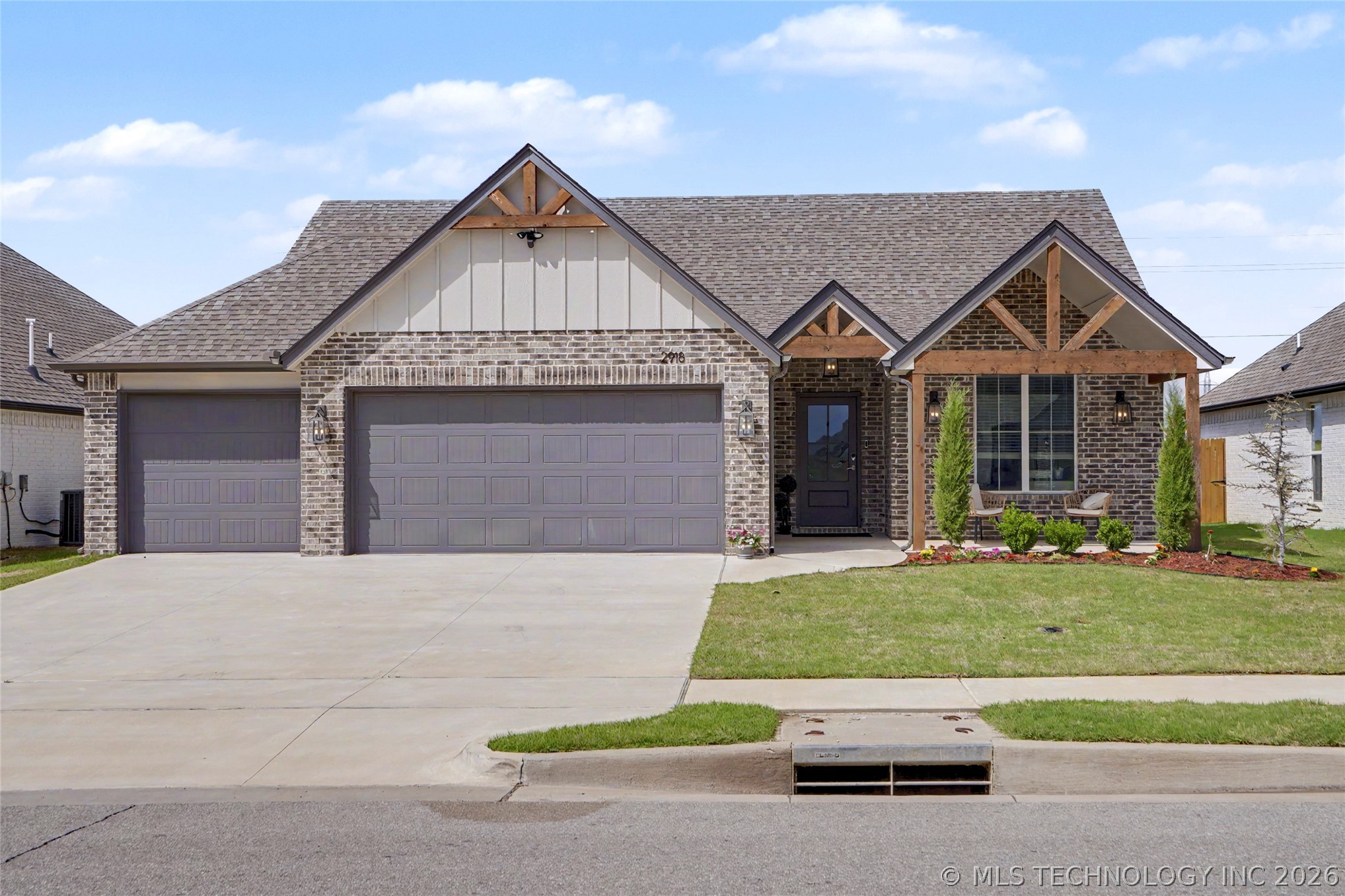 2918 E Rockford Place
