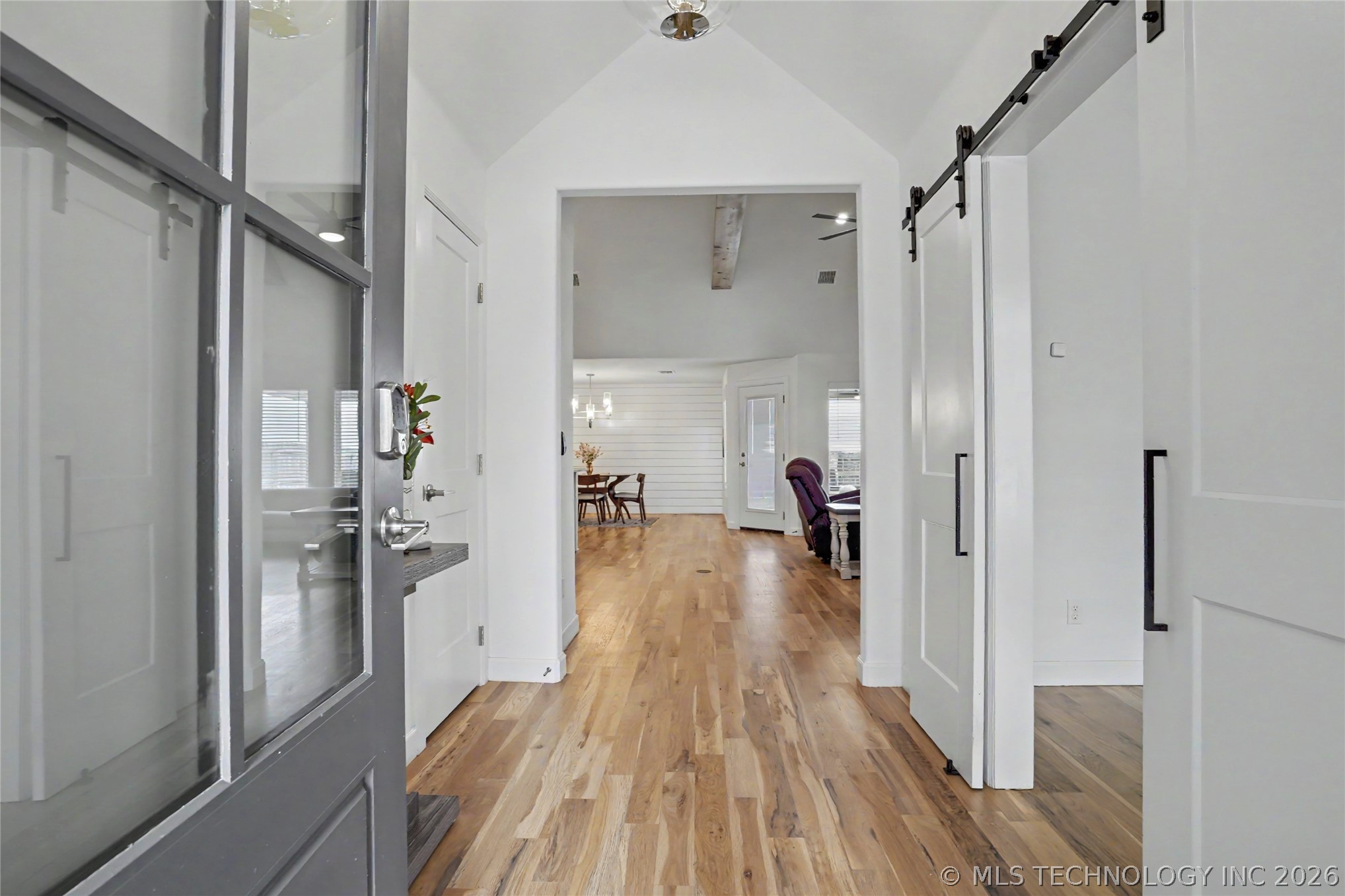 2918 E Rockford Place Property Photo 3