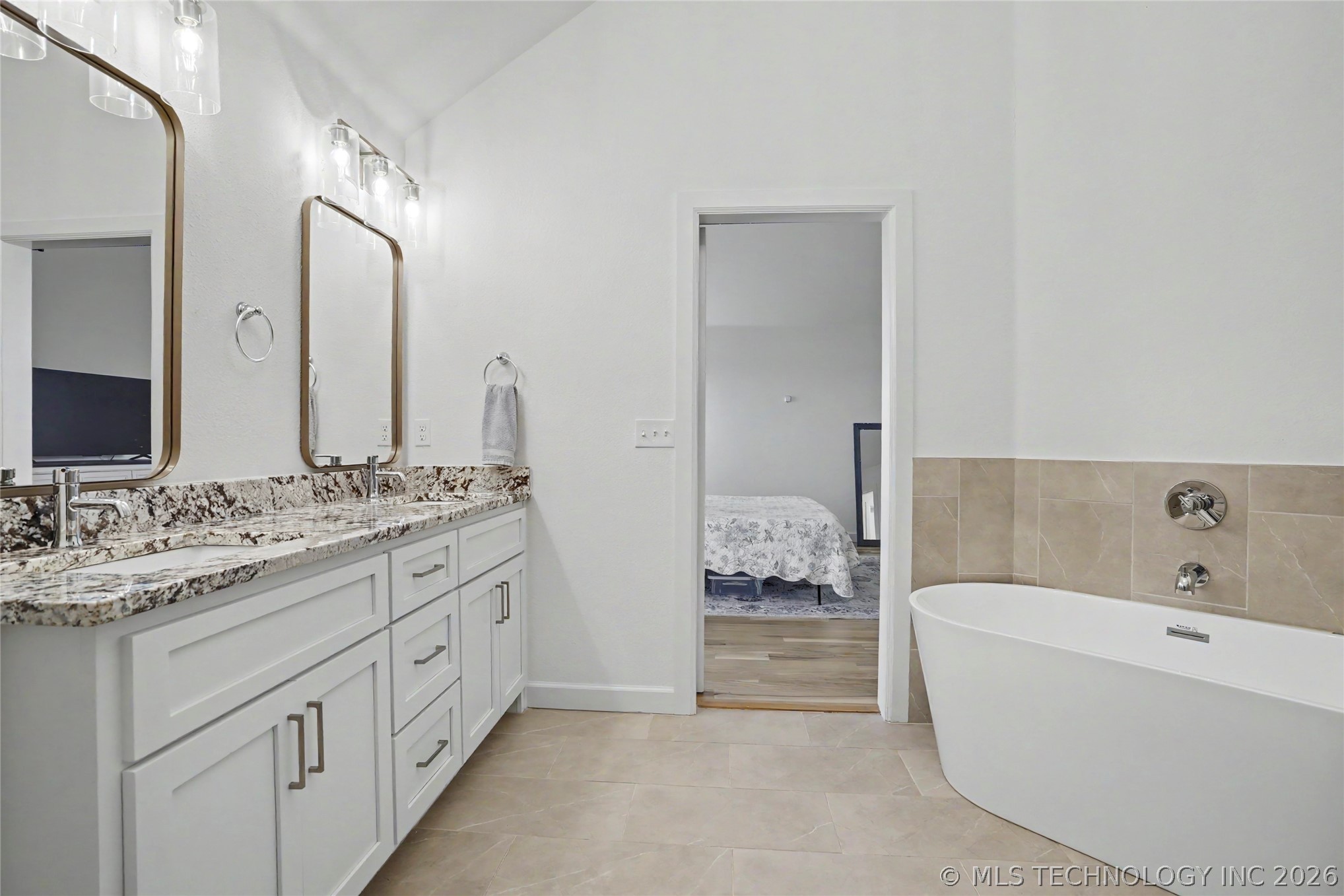 2918 E Rockford Place Property Photo 18