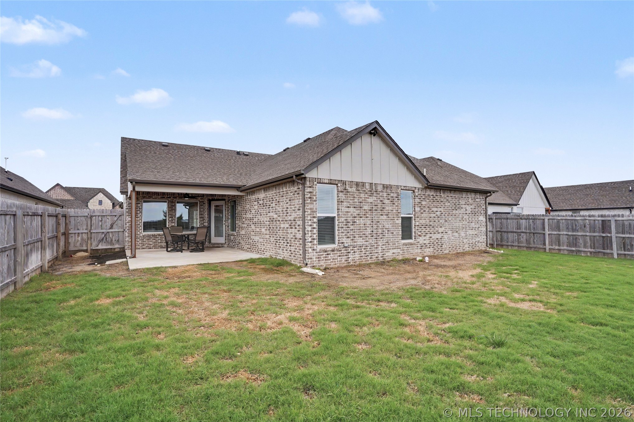 2918 E Rockford Place Property Photo 27