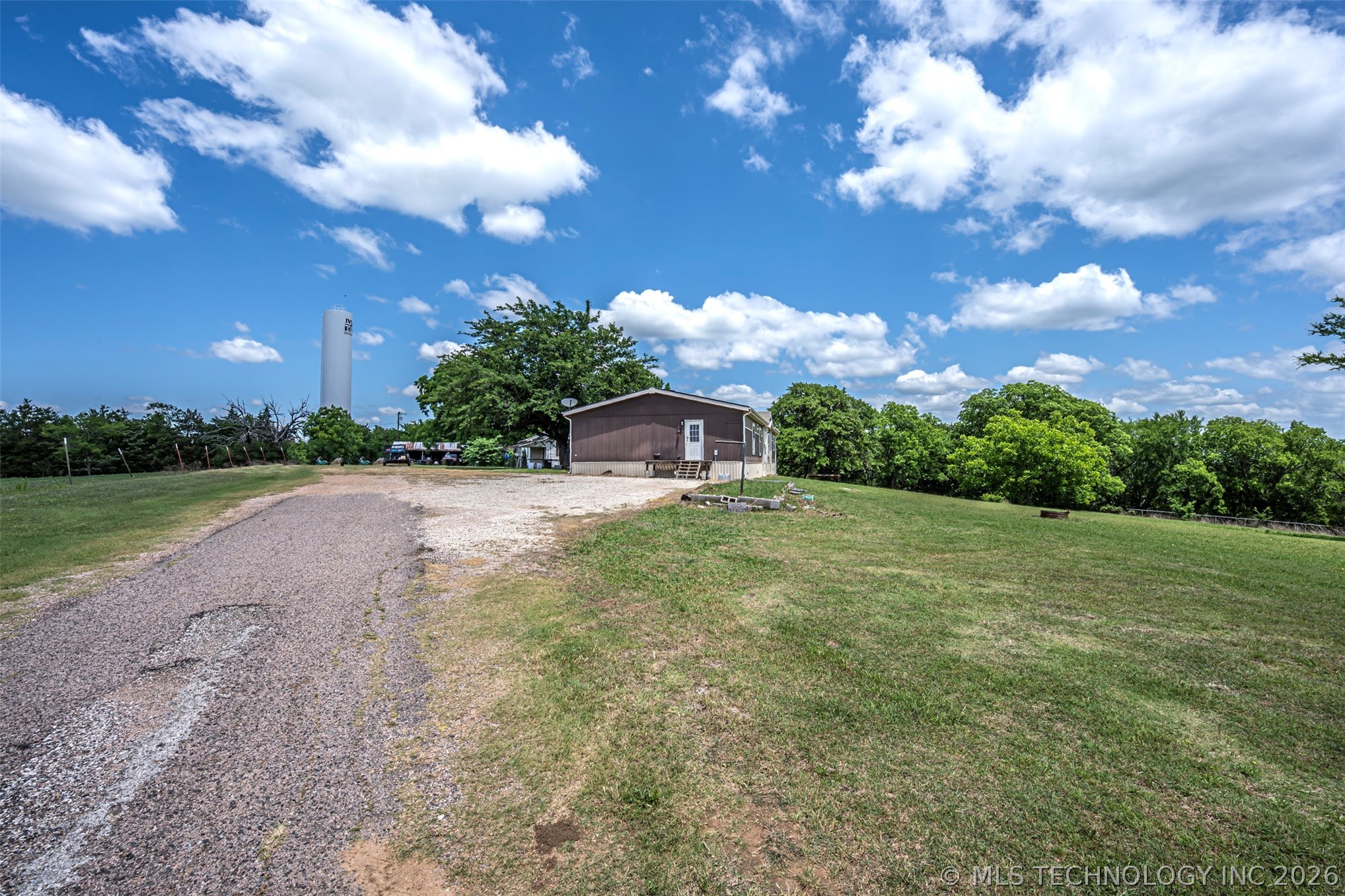 16956 Elliott Property Photo 28