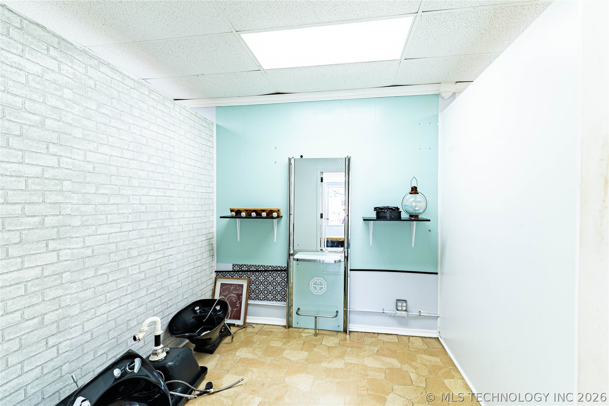 111 S 9th Street Property Photo 28