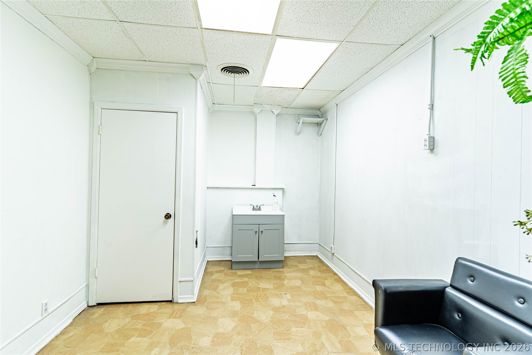 111 S 9th Street Property Photo 36